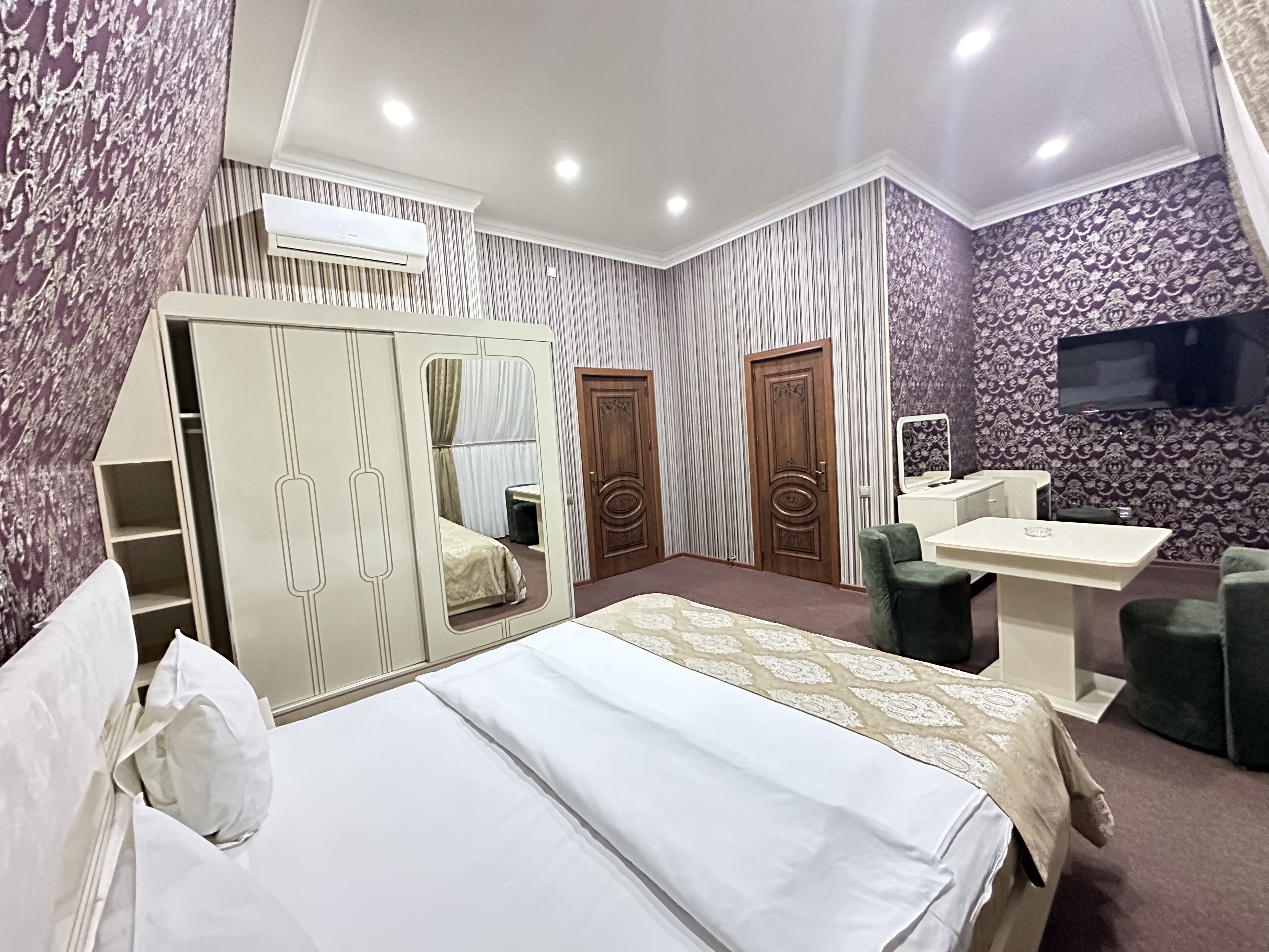 Double or Twin Standard