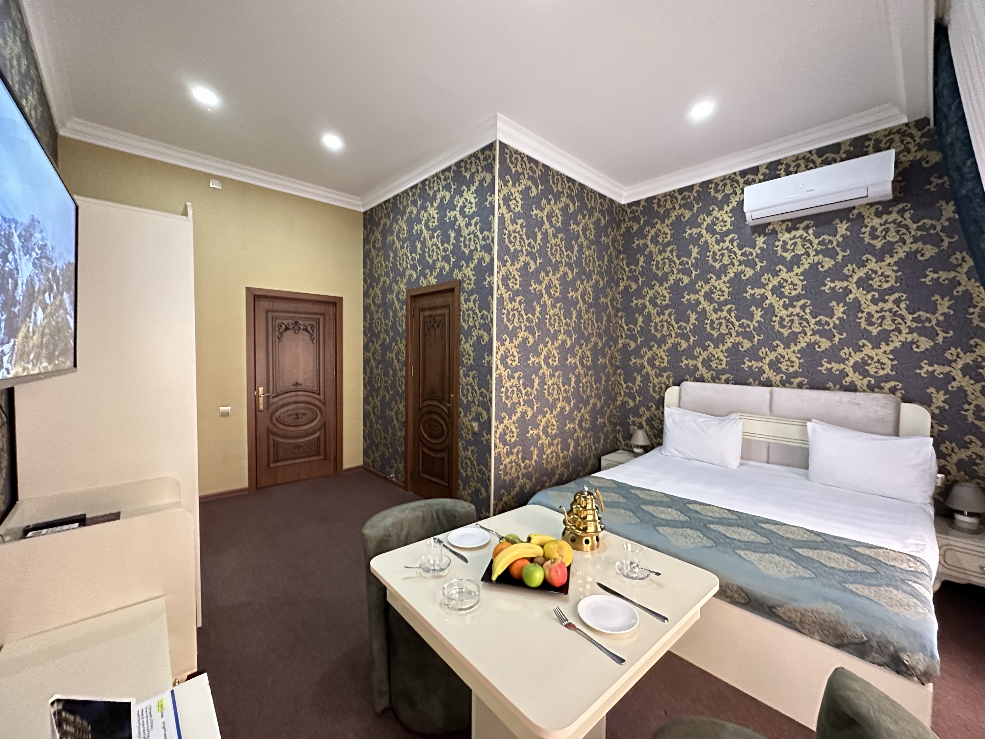 Double or Twin Standard