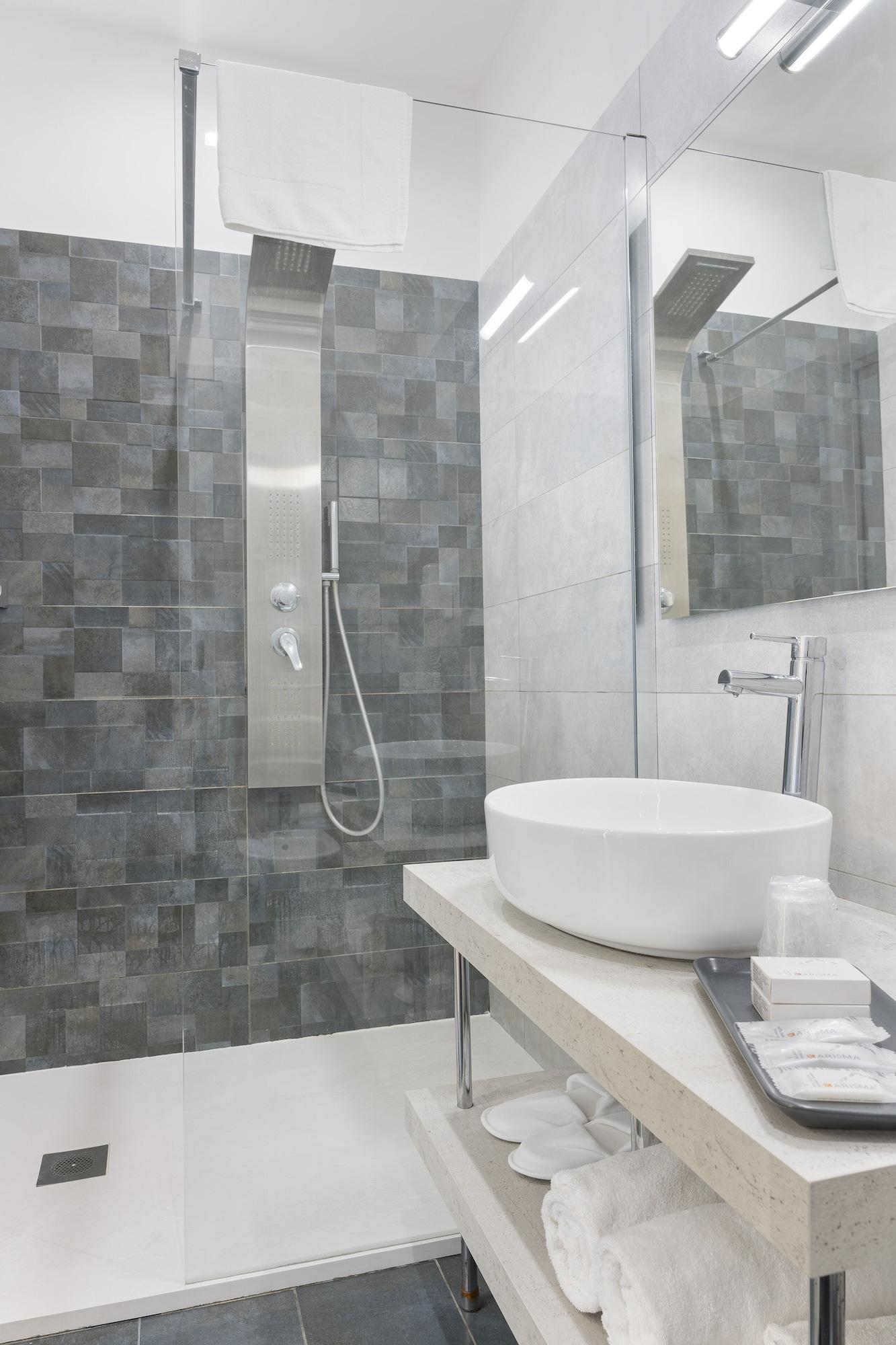 Quadruple Three Beds