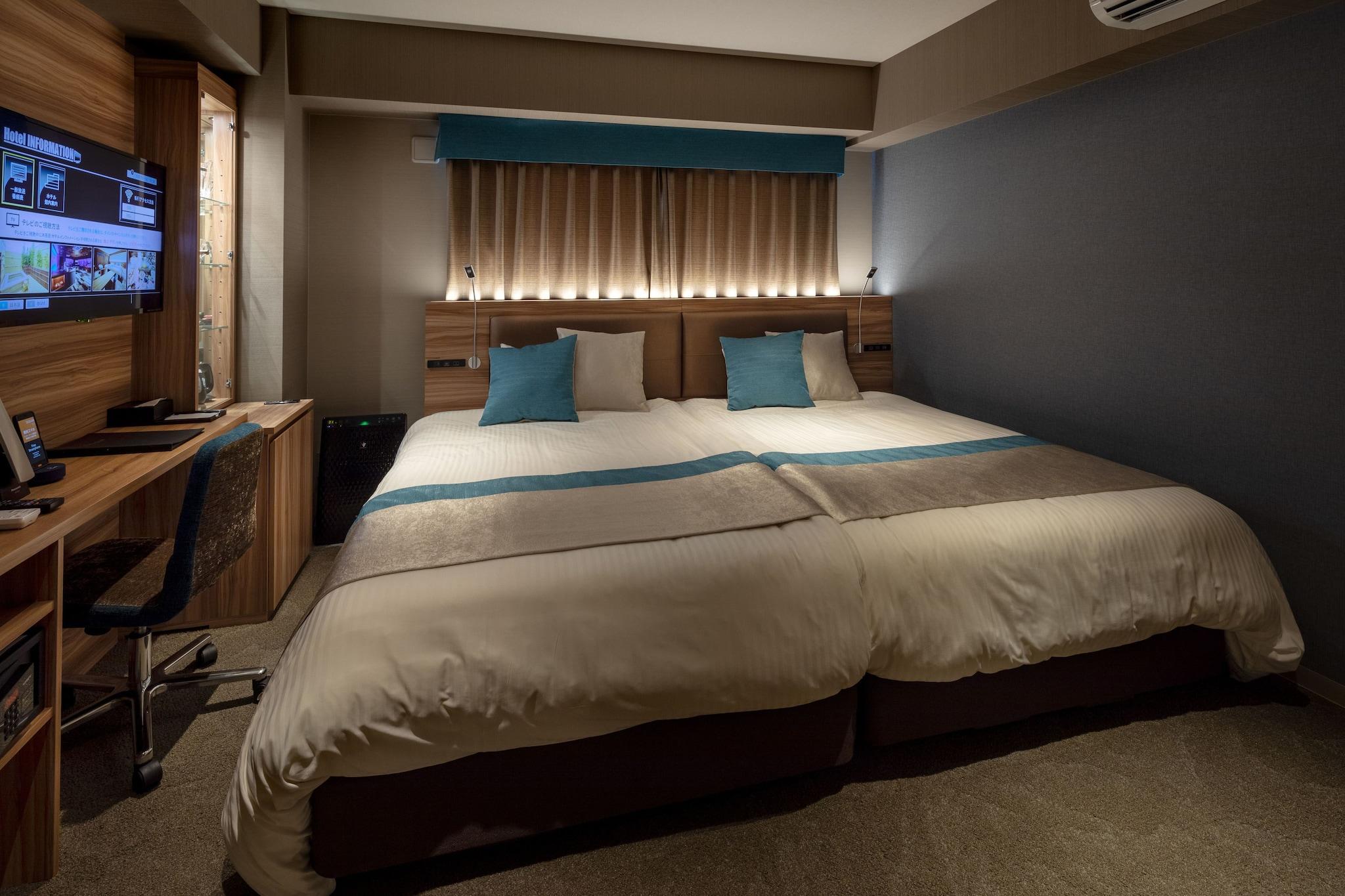 Twin Two Beds