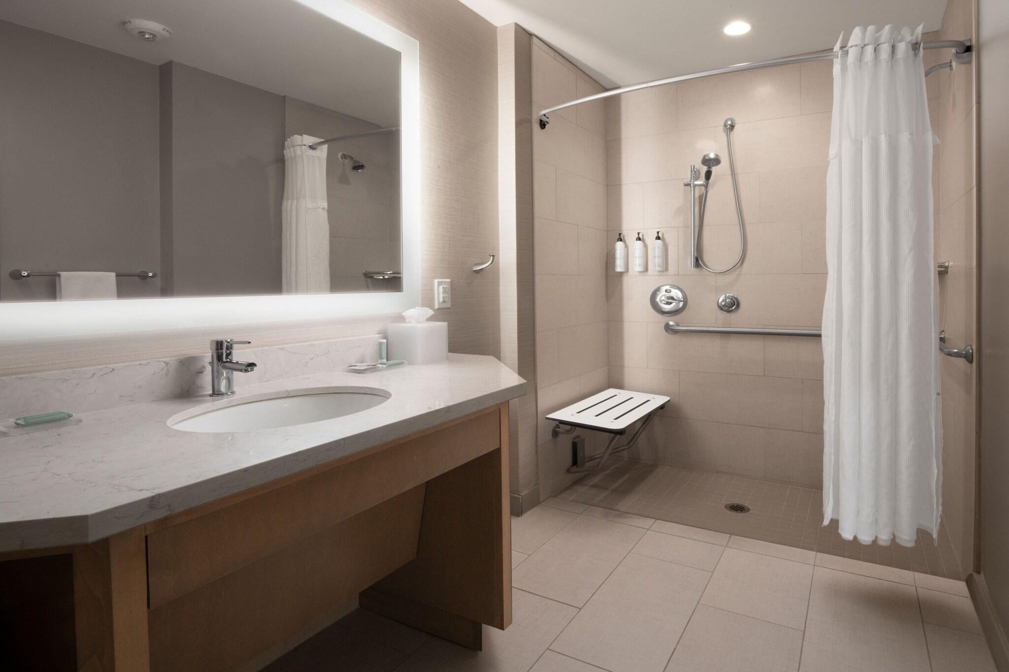 Suite Two Queen Beds