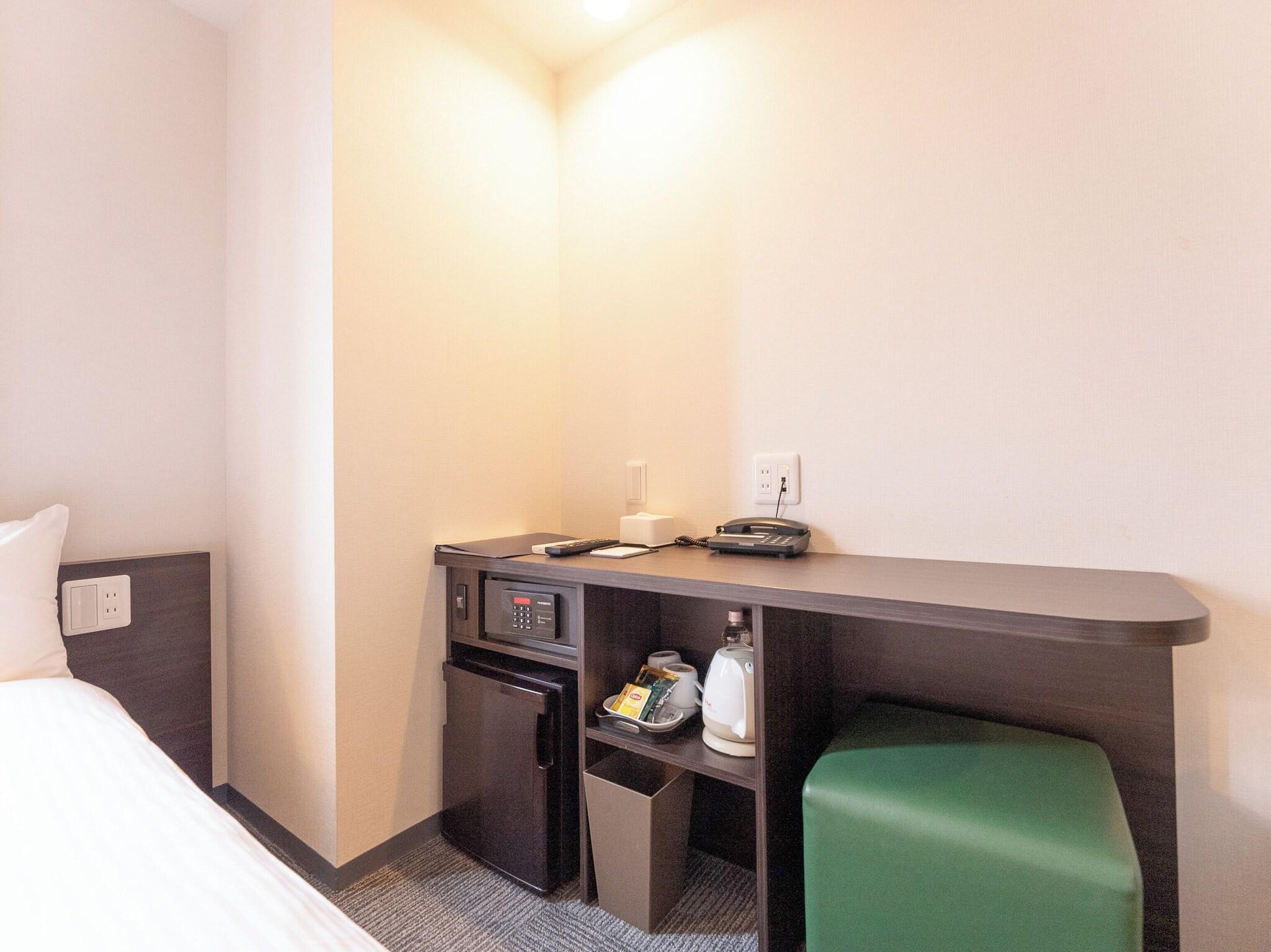 Double Semidouble with Views