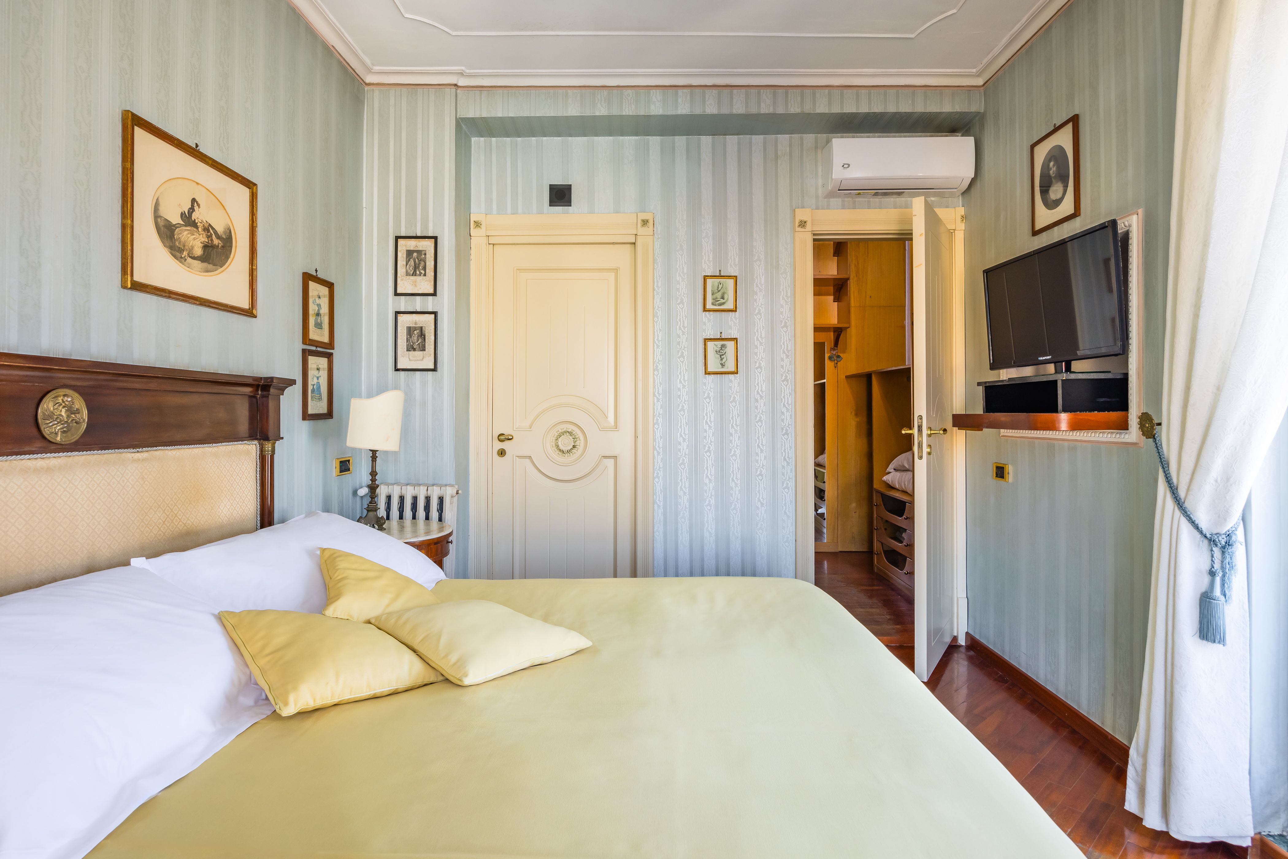 Double Superior with Air Conditioning