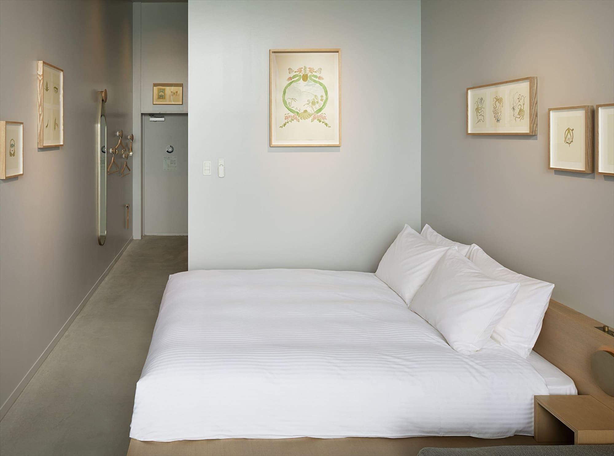 Double Superior Queen Bed