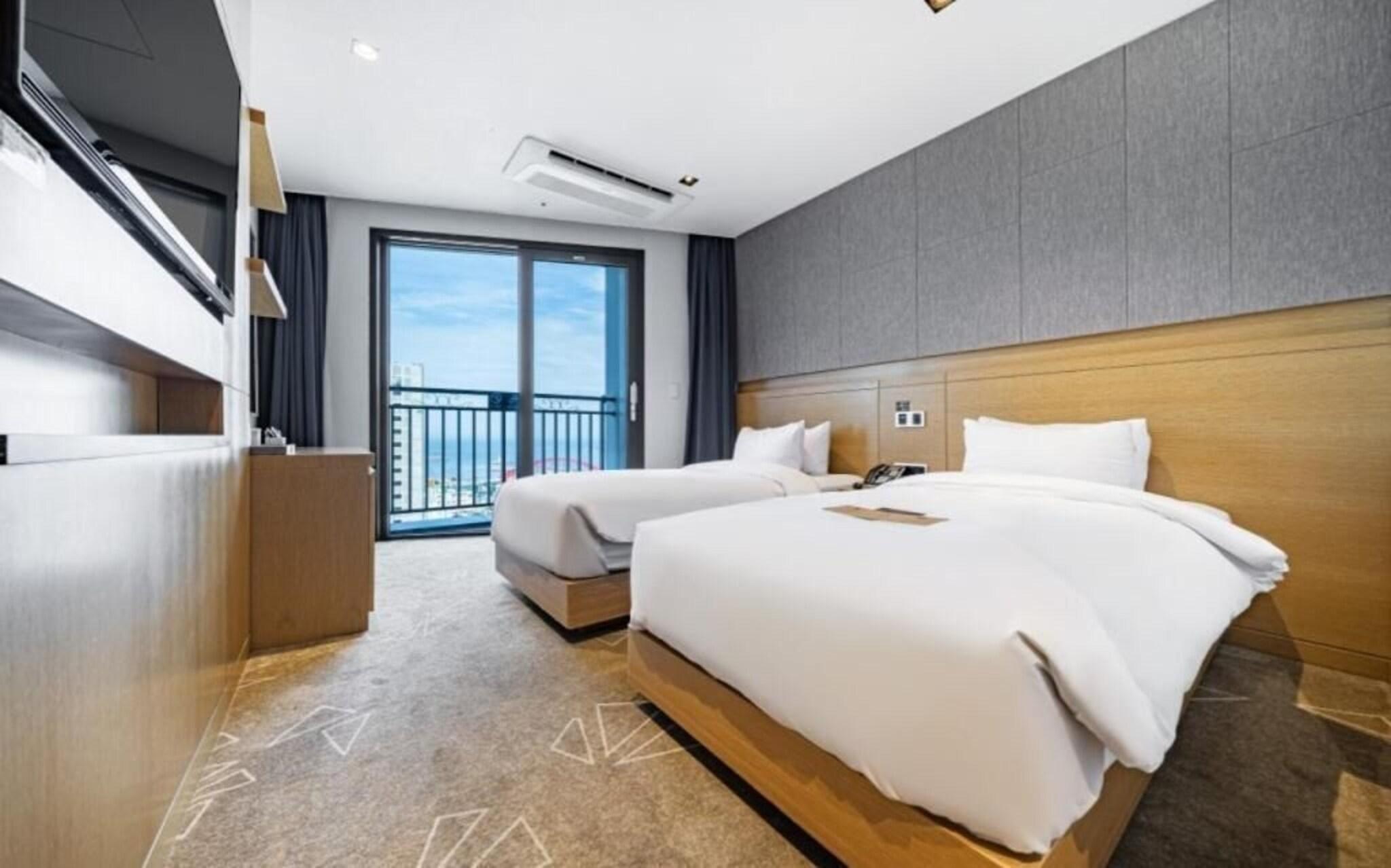 Twin Partial Ocean View