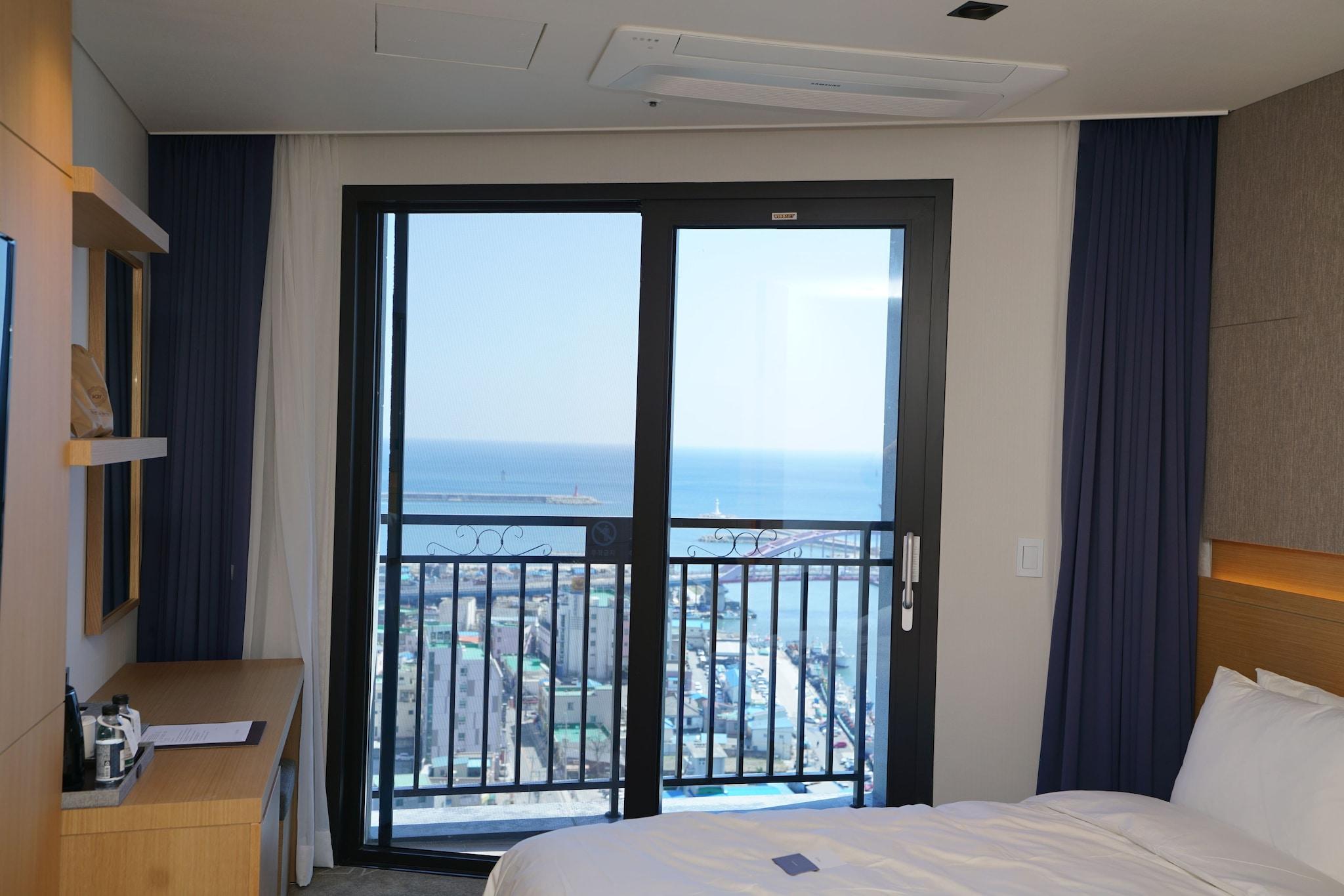 Twin Partial Ocean View