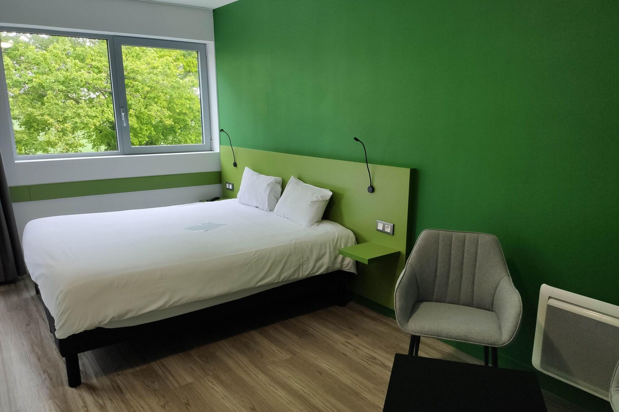 Double Superior Queen Bed