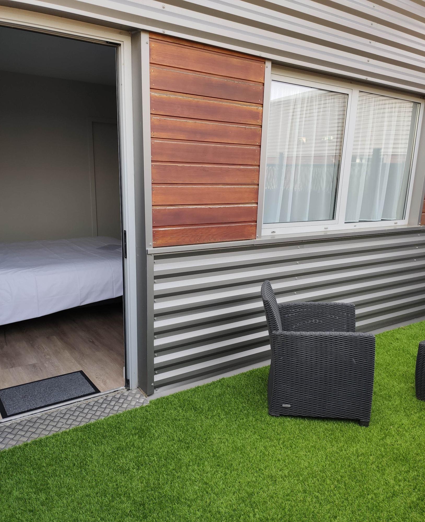 Studio Accessible-queen Size Bed