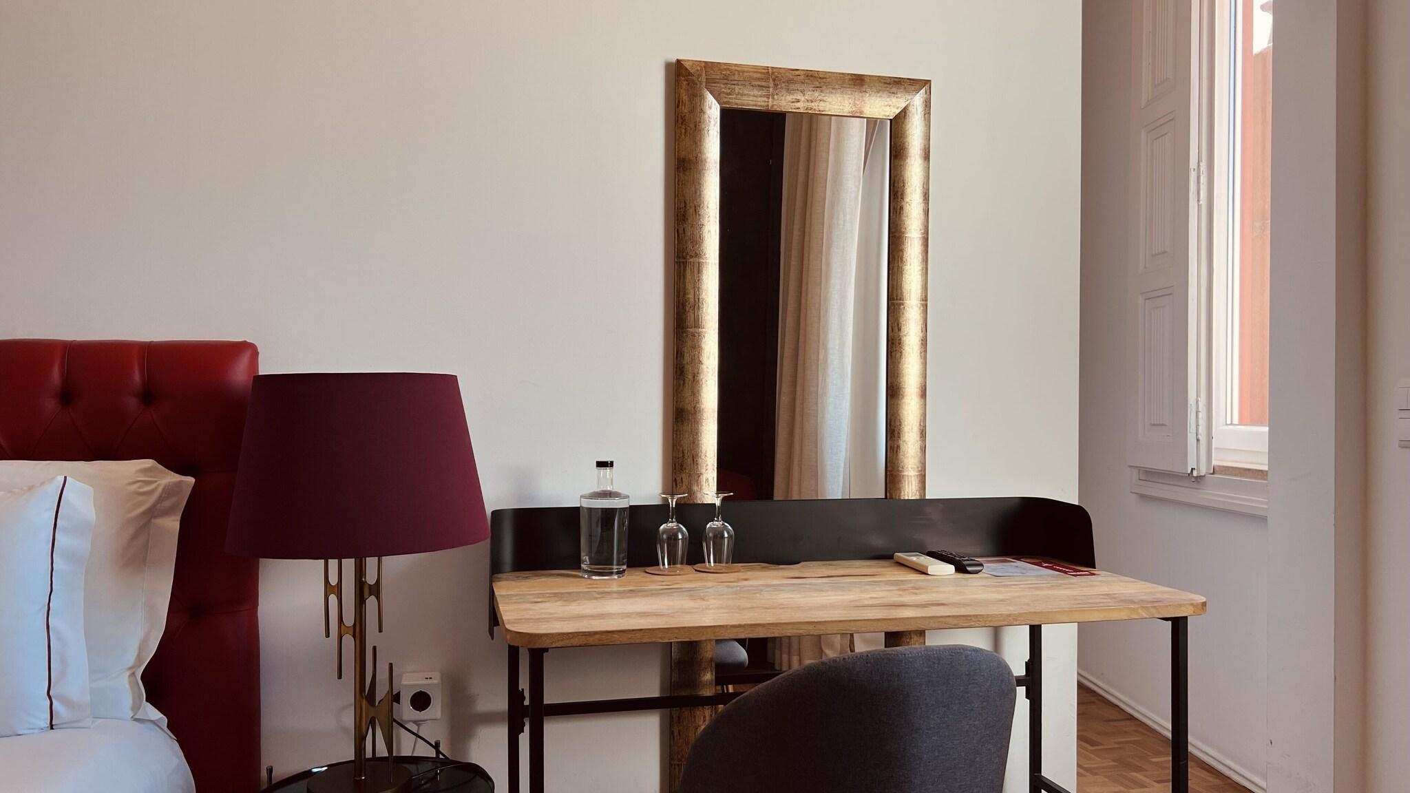 Double City View Queen Bed