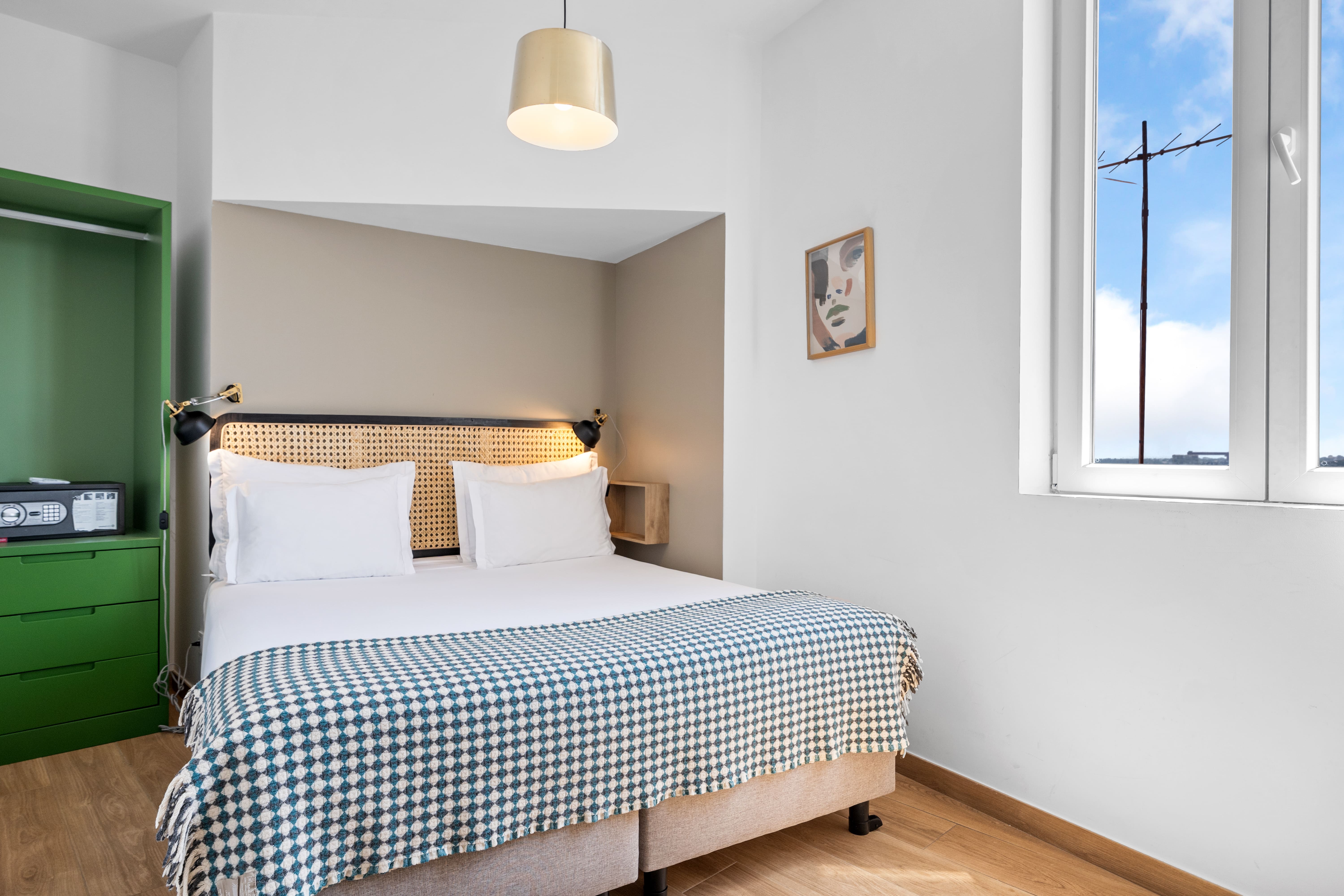 Double or Twin One Bedroom One Bathroom