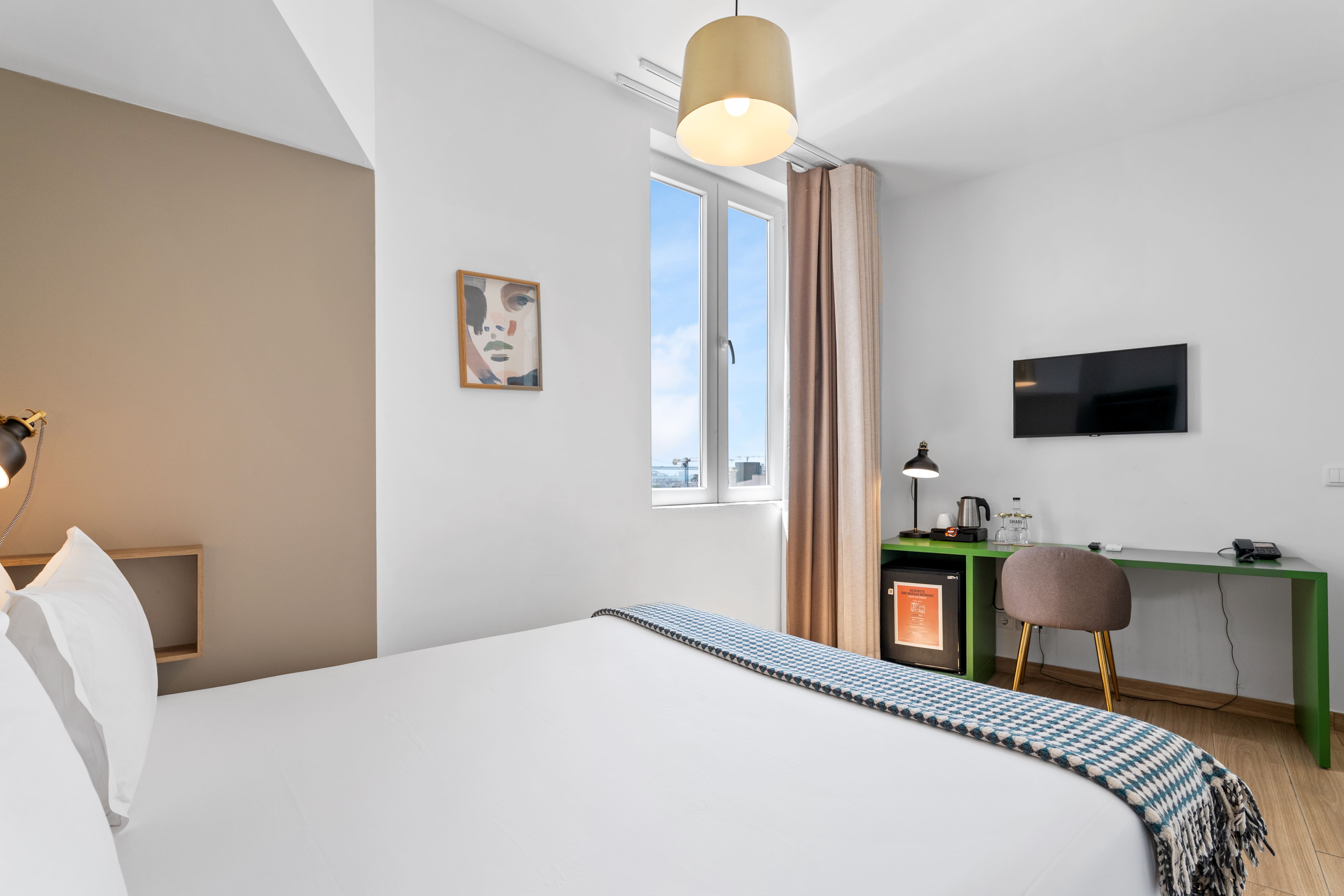 Double or Twin One Bedroom One Bathroom
