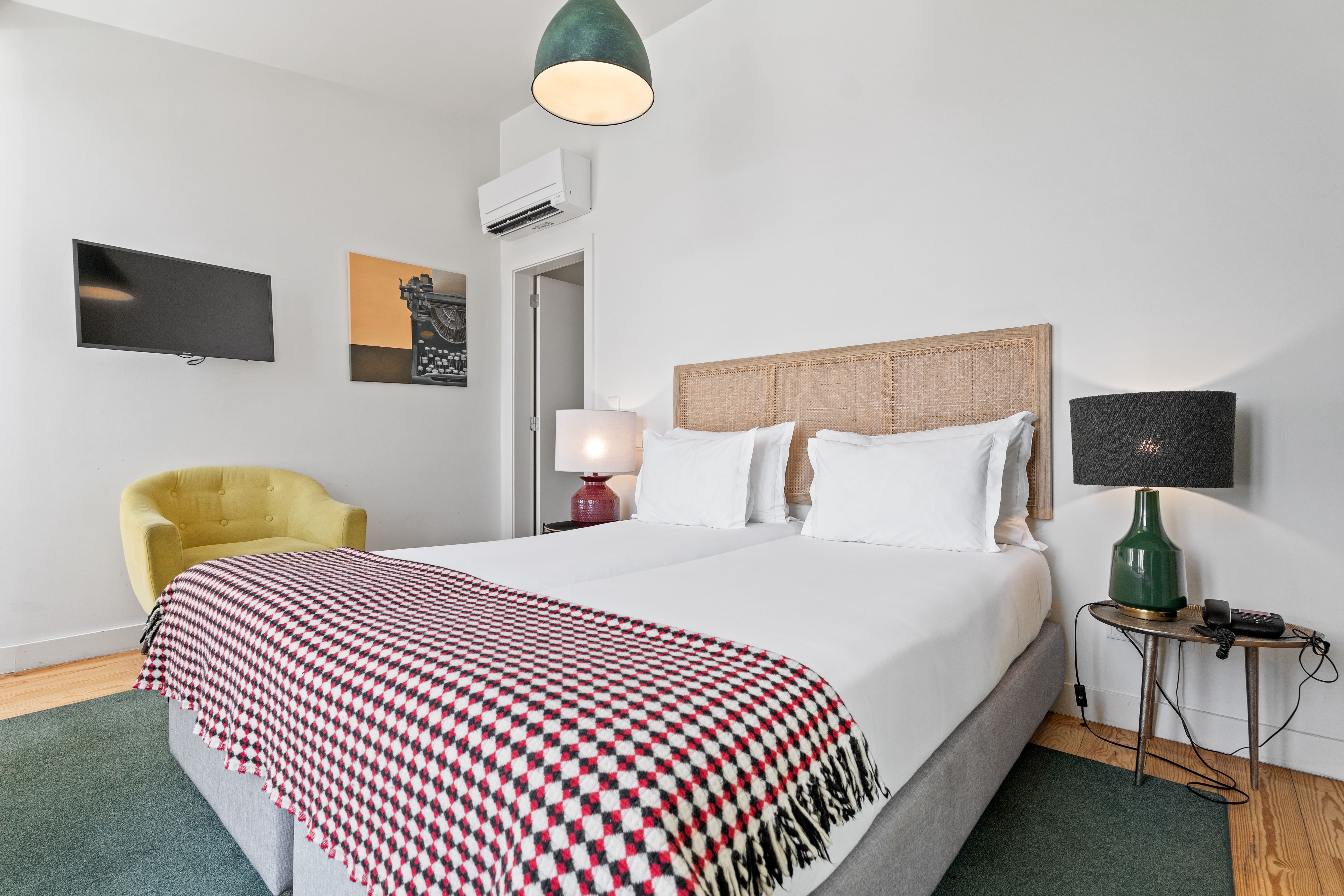 Double or Twin One Bedroom One Bathroom