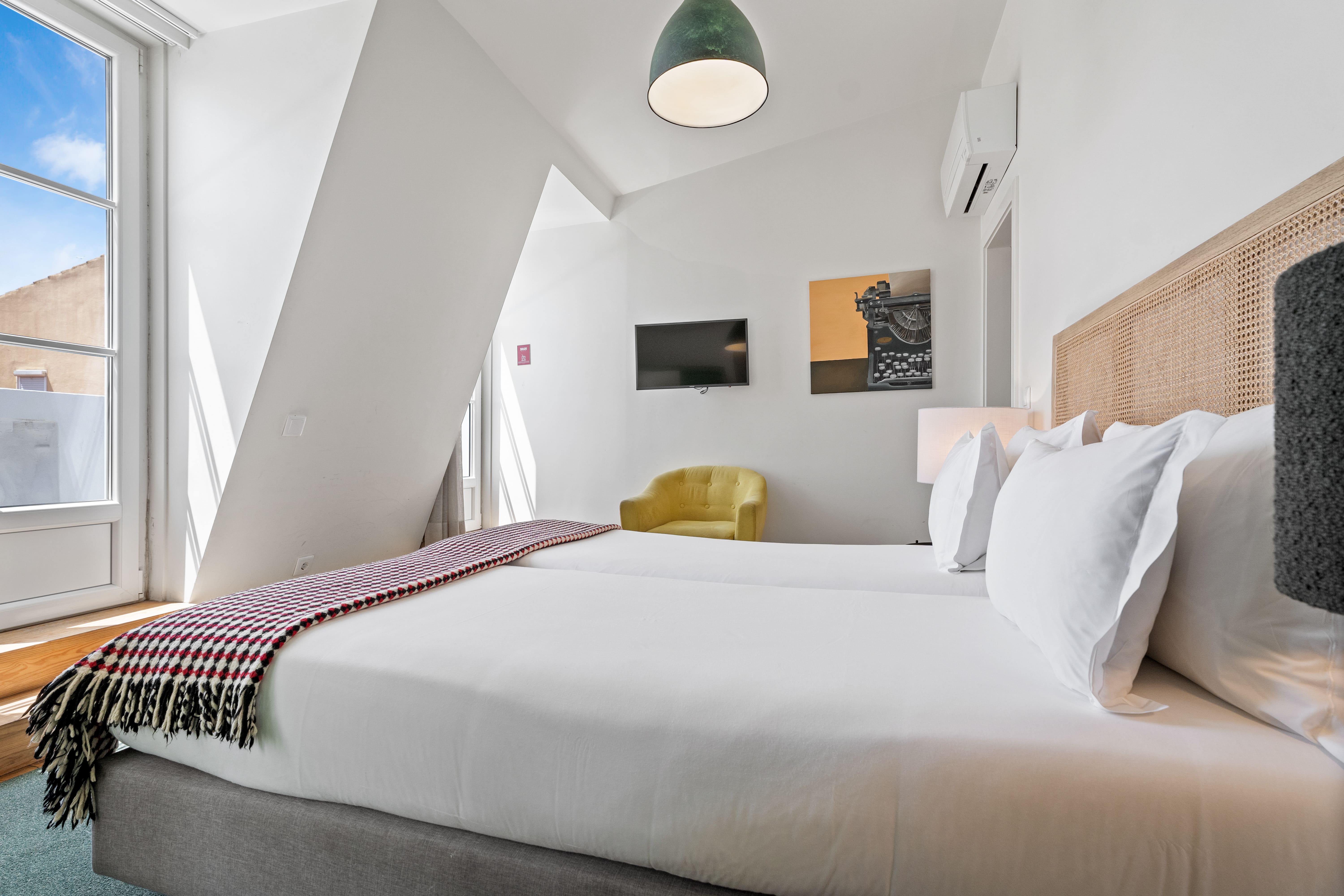 Double or Twin One Bedroom One Bathroom