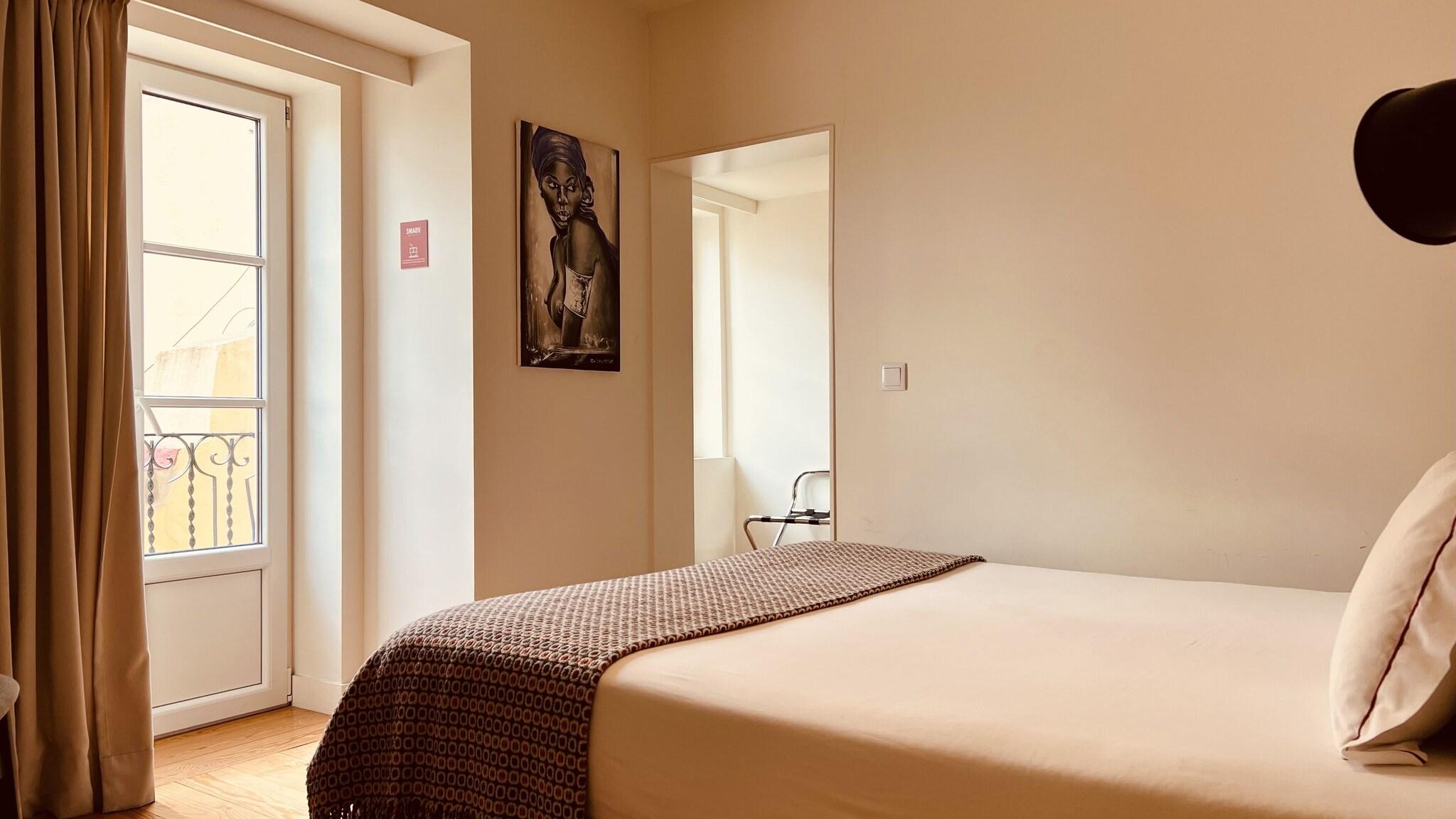 Double Queen Size Bed