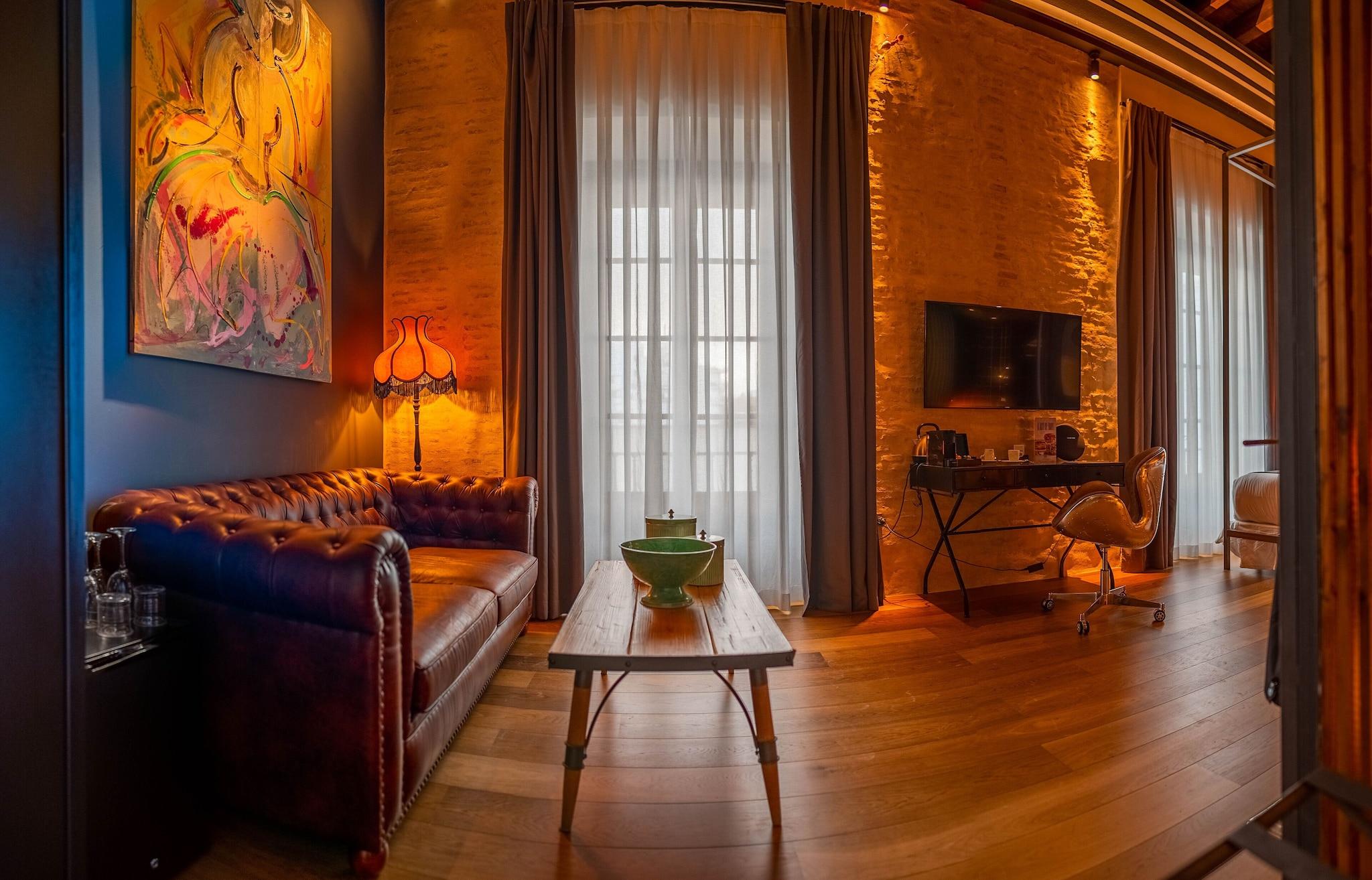 Double or Twin Queen Size Bed