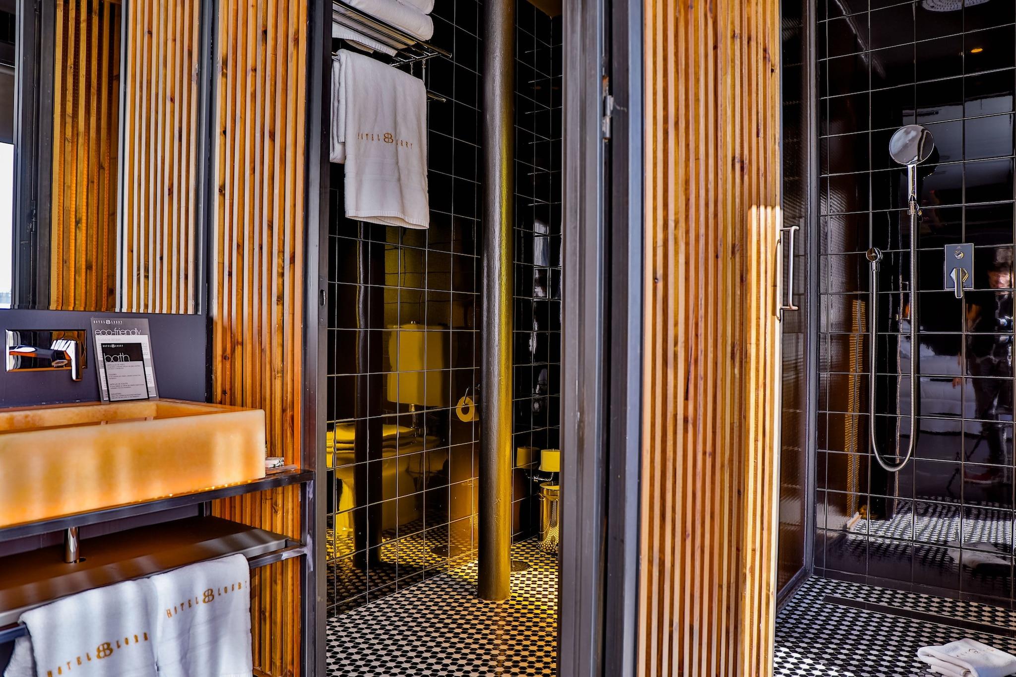 Room King Bed with Jacuzzi