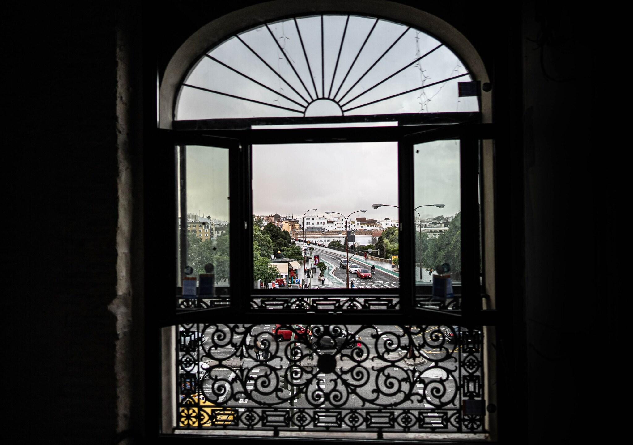 Double or Twin Queen Size Bed