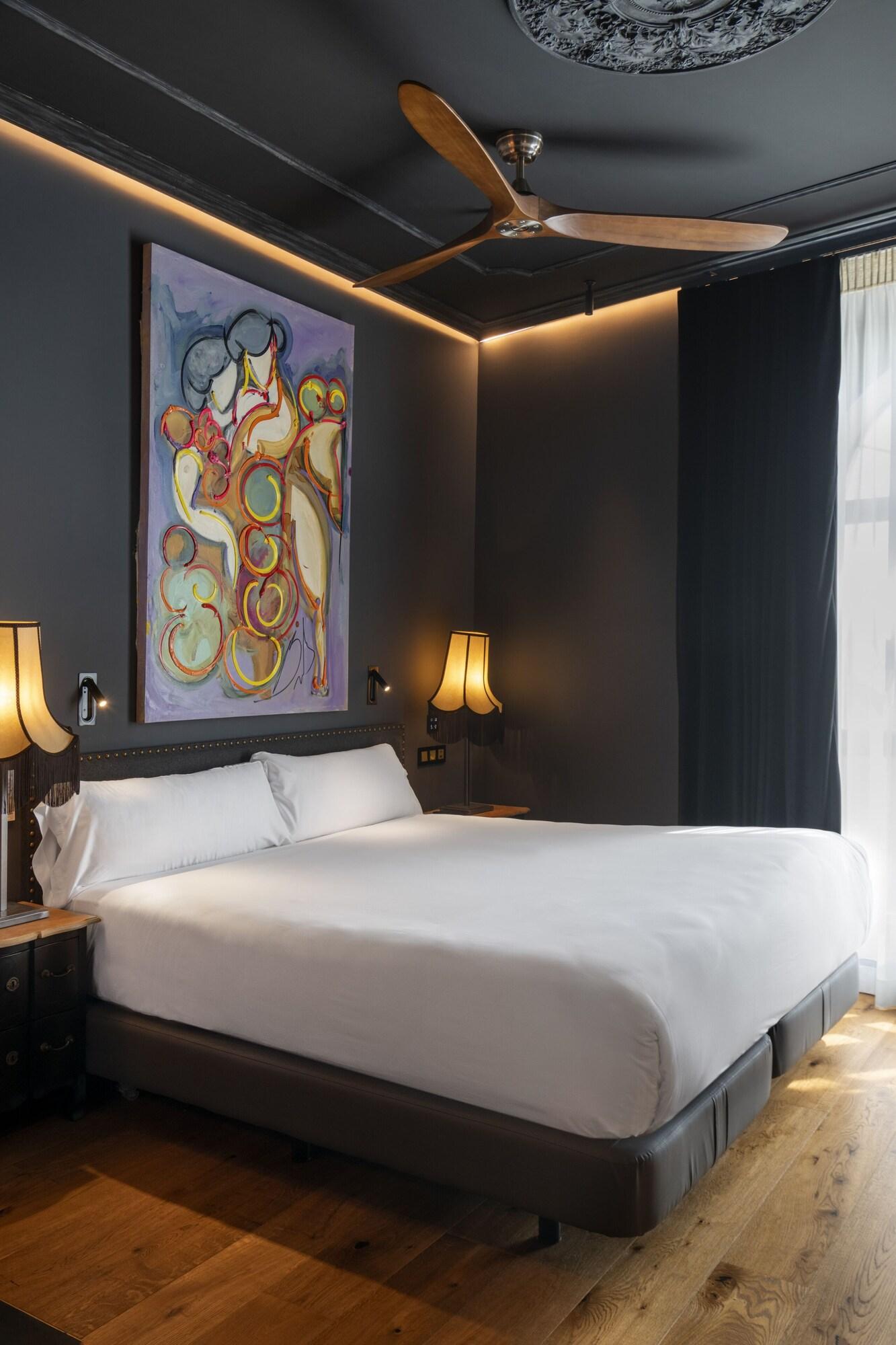 Double Deluxe Queen Bed