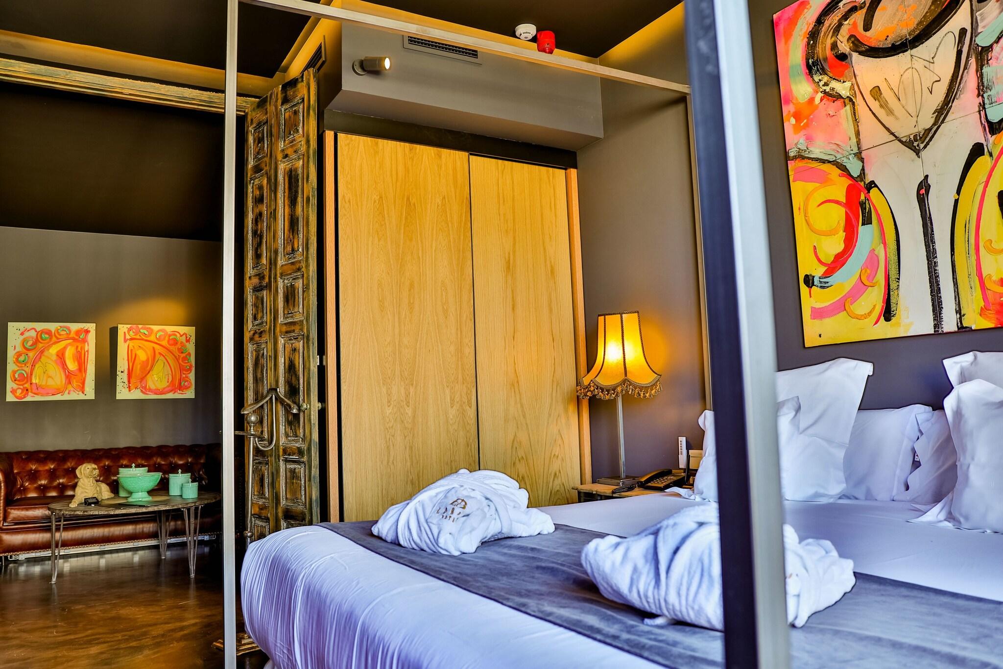 Room King Bed with Jacuzzi