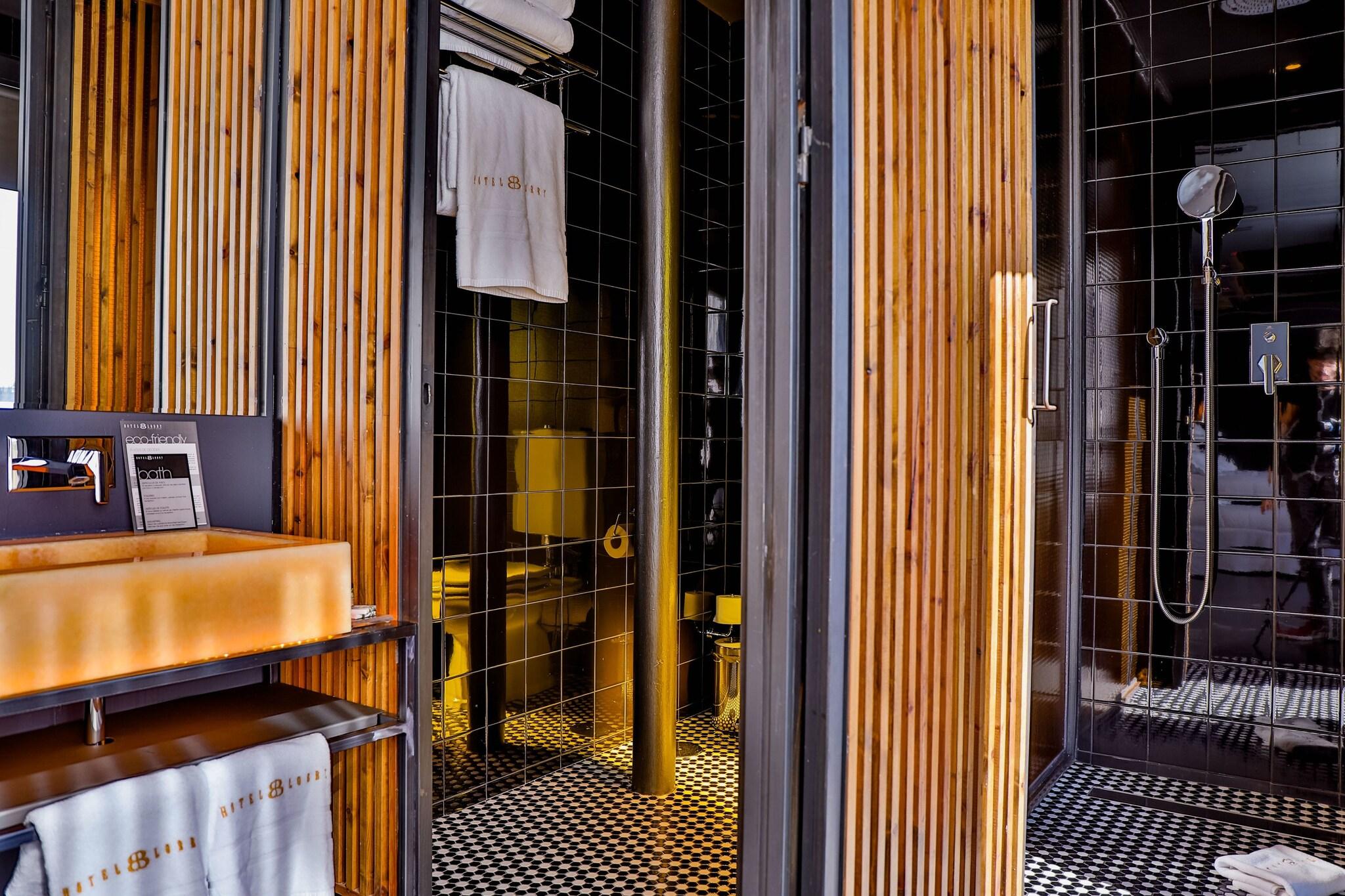 Room King Bed with Jacuzzi