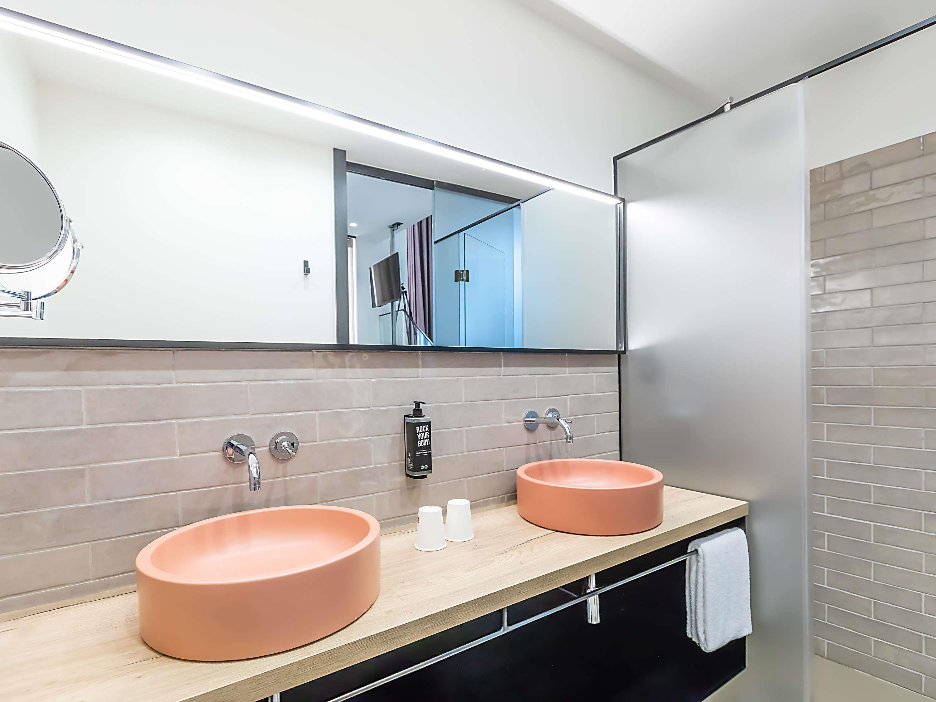 Double Superior King Bed