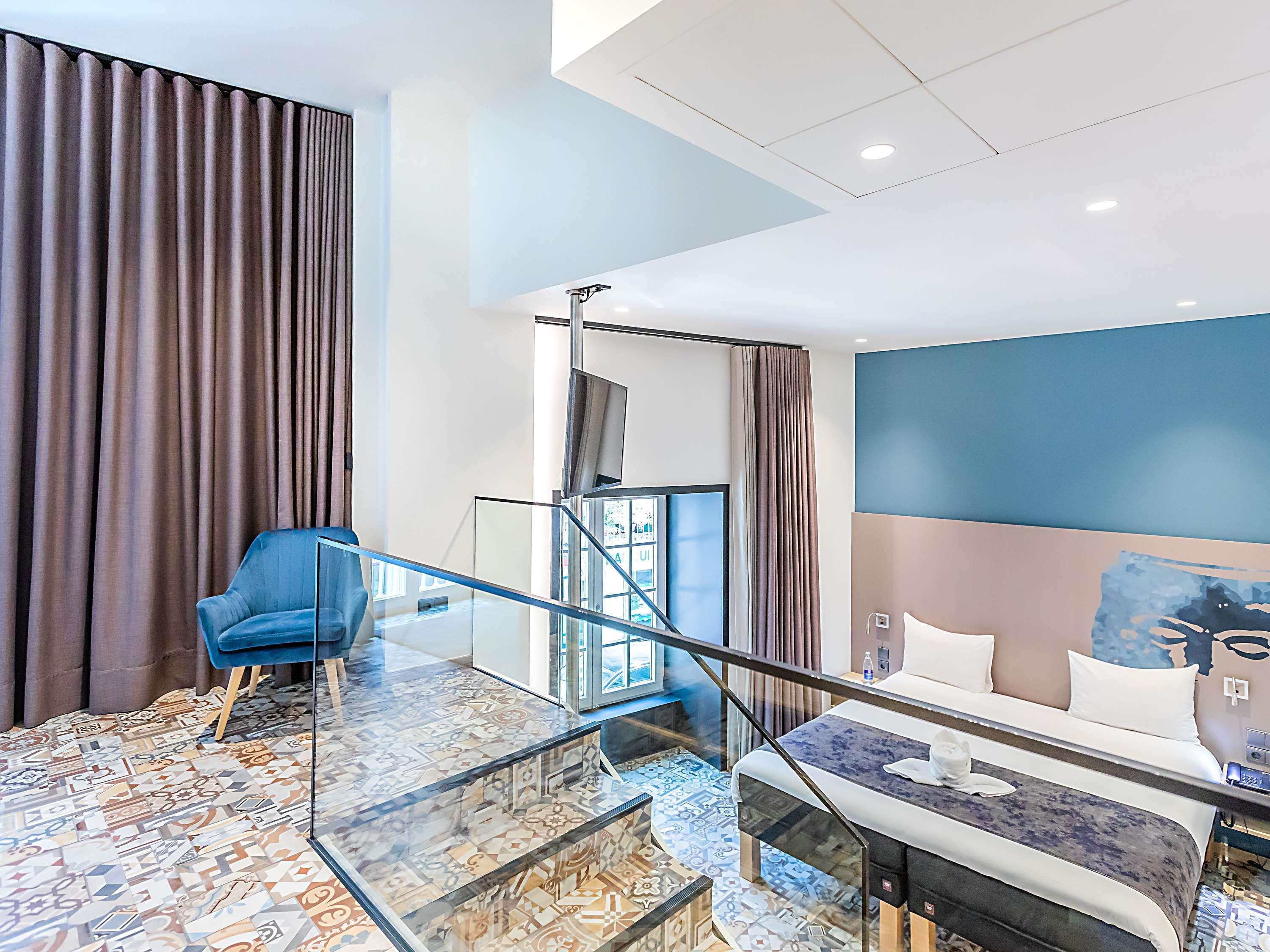 Double Superior King Bed