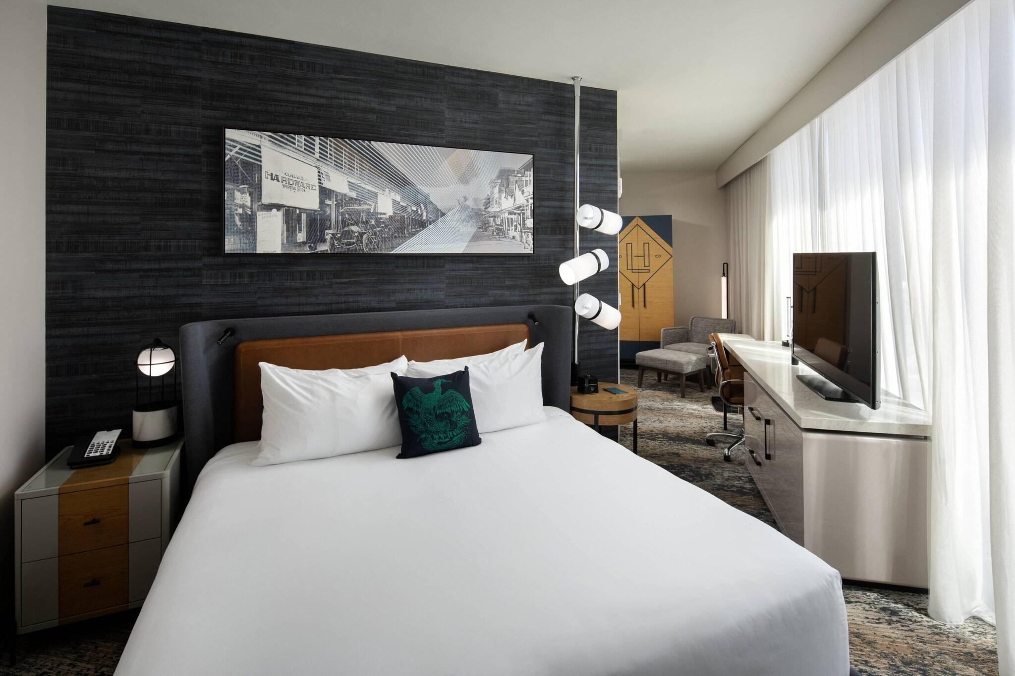 Double City View King Bed