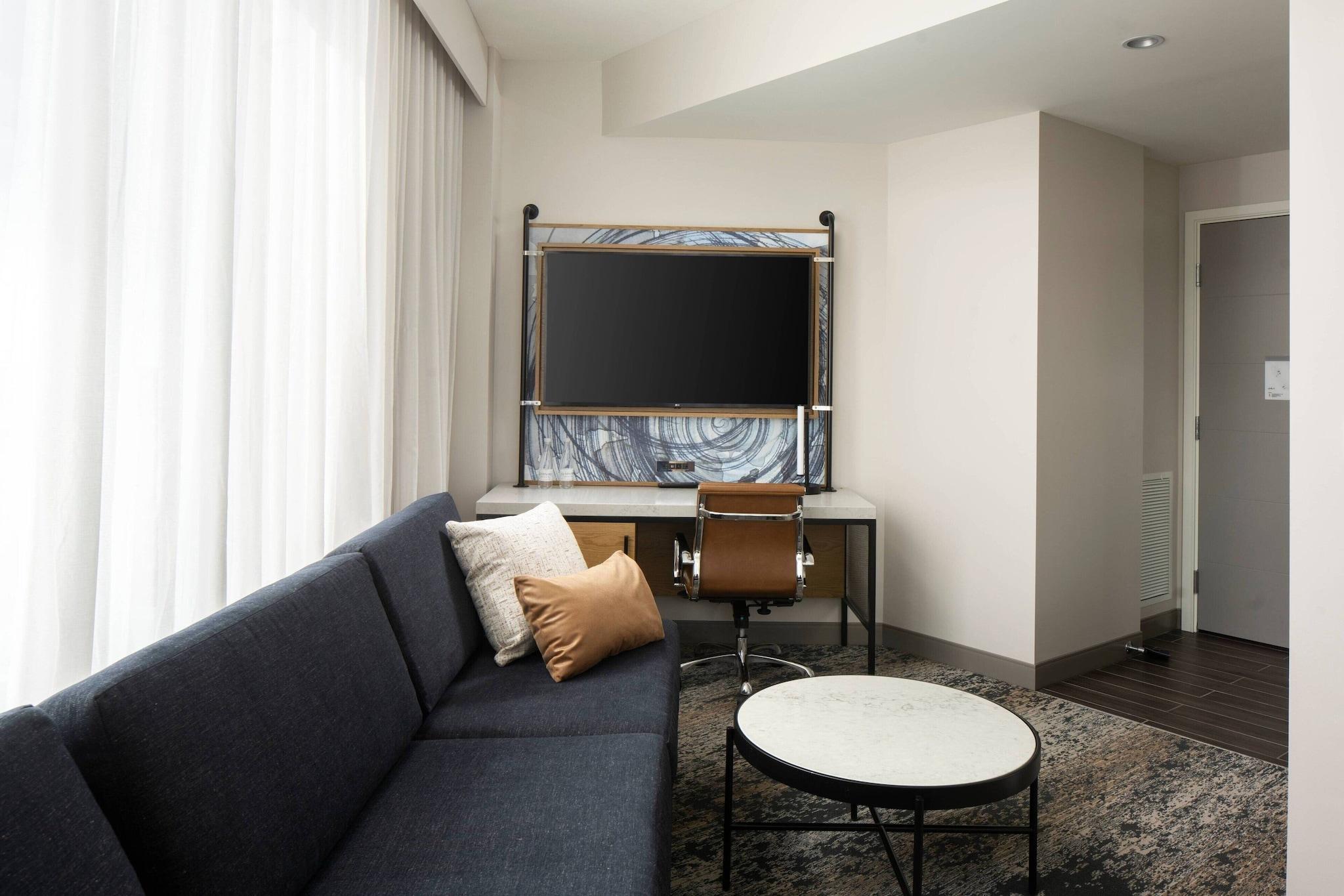 Junior Suite City View One Bedroom