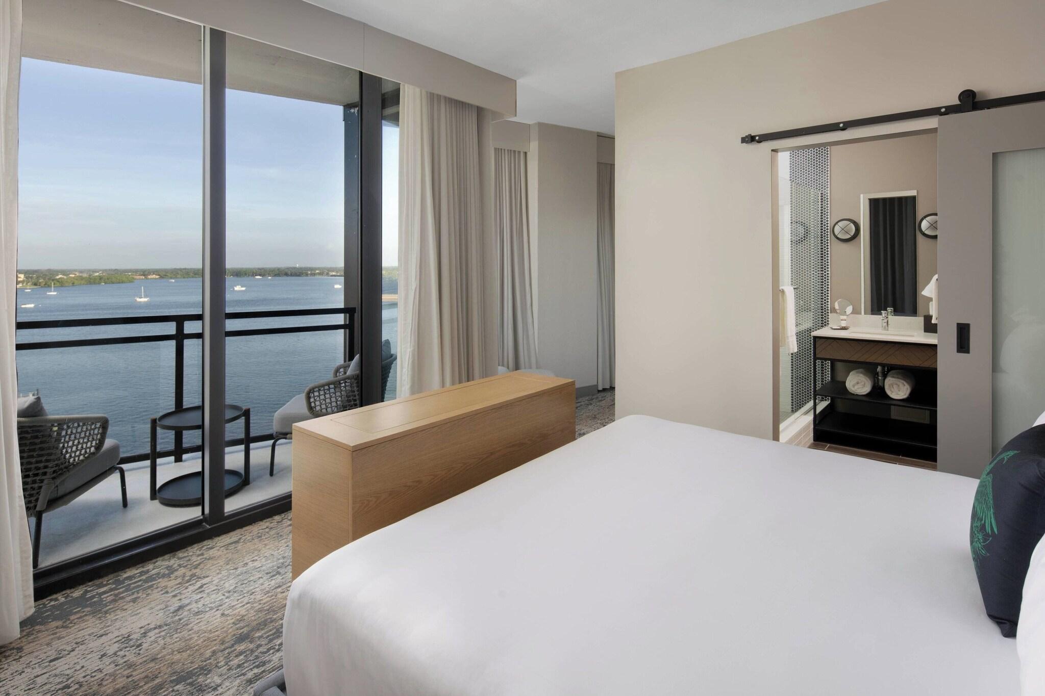 Junior Suite City View One Bedroom