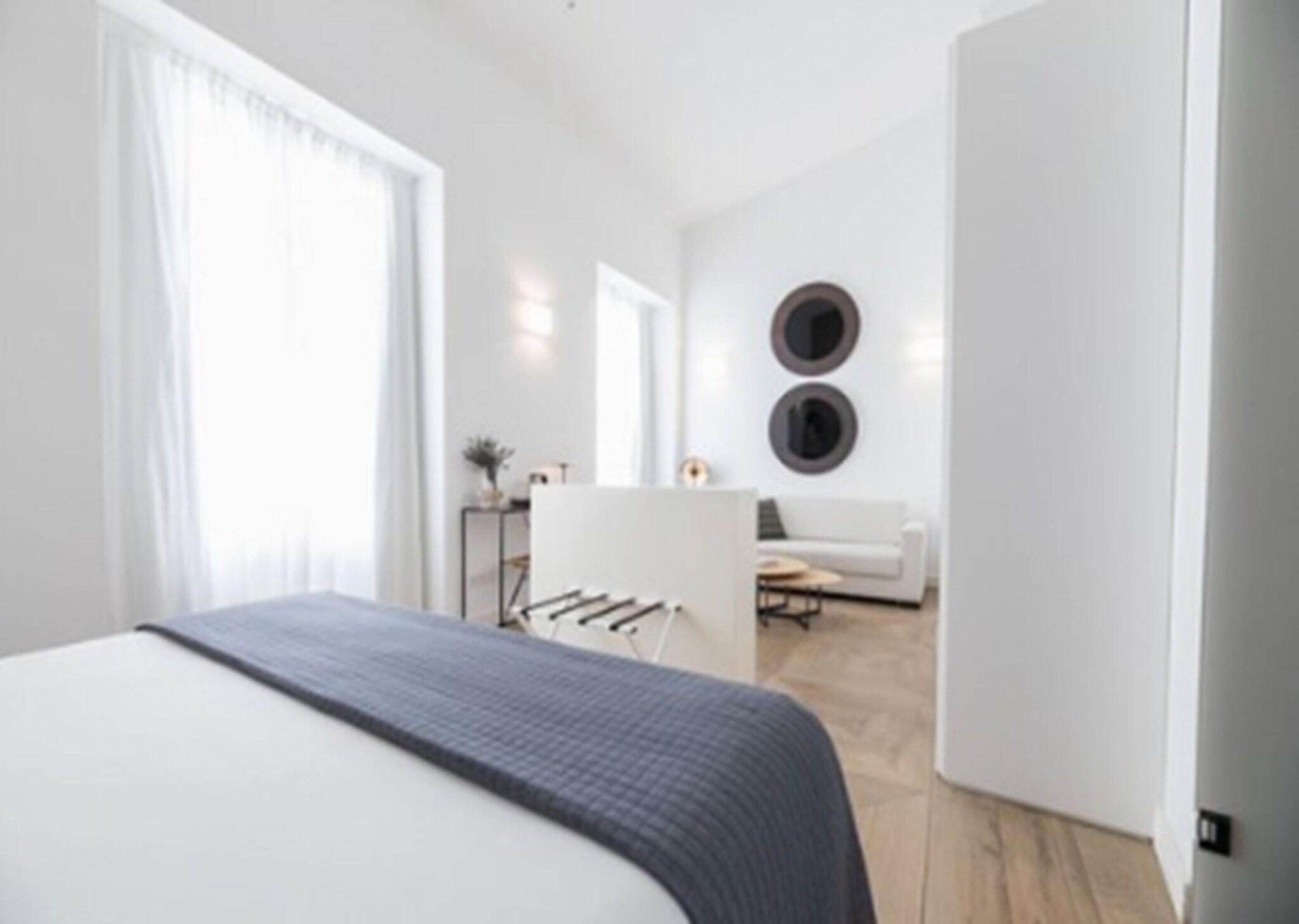 Studio King Size Bed