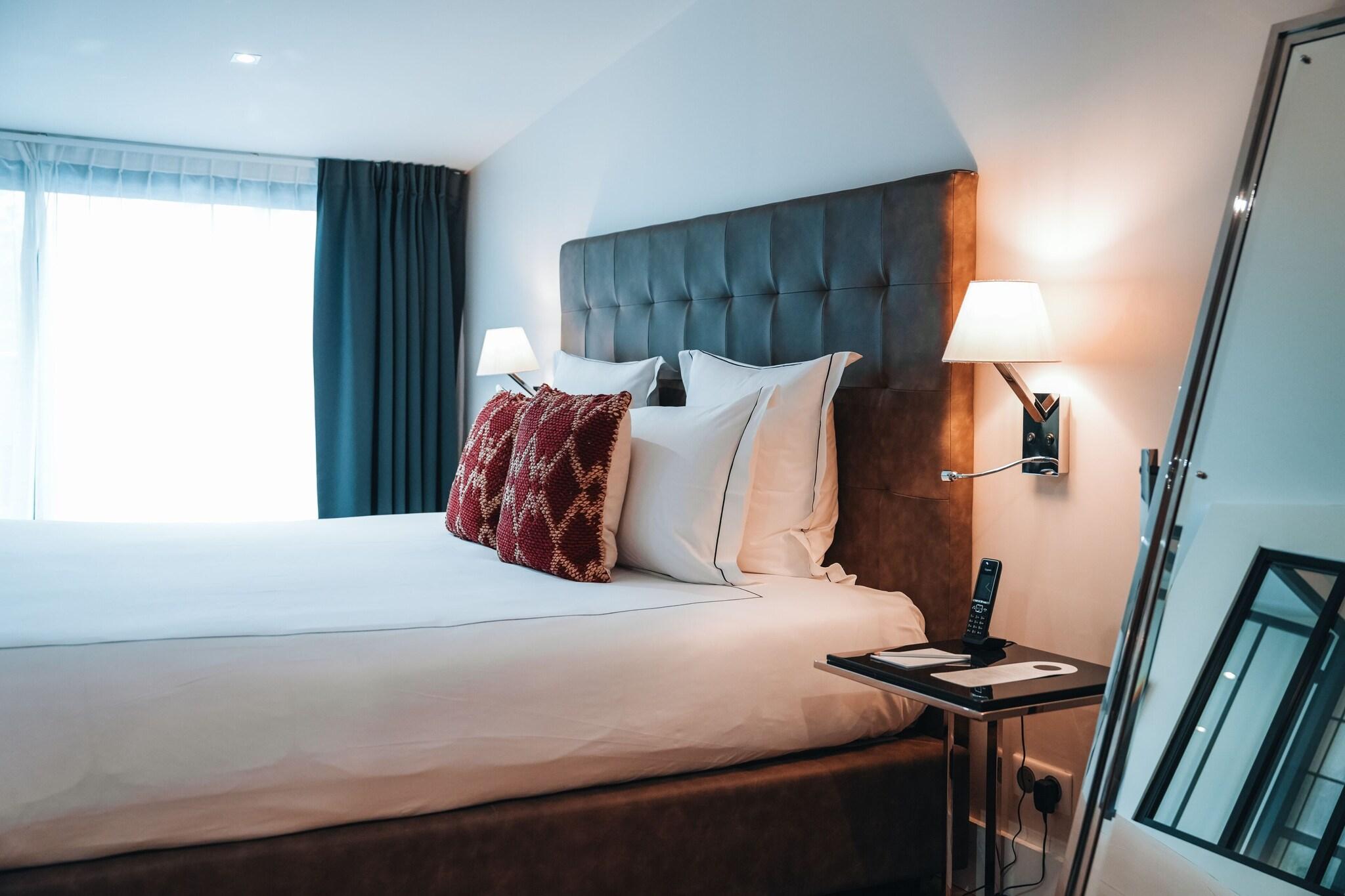 Double King Size Bed