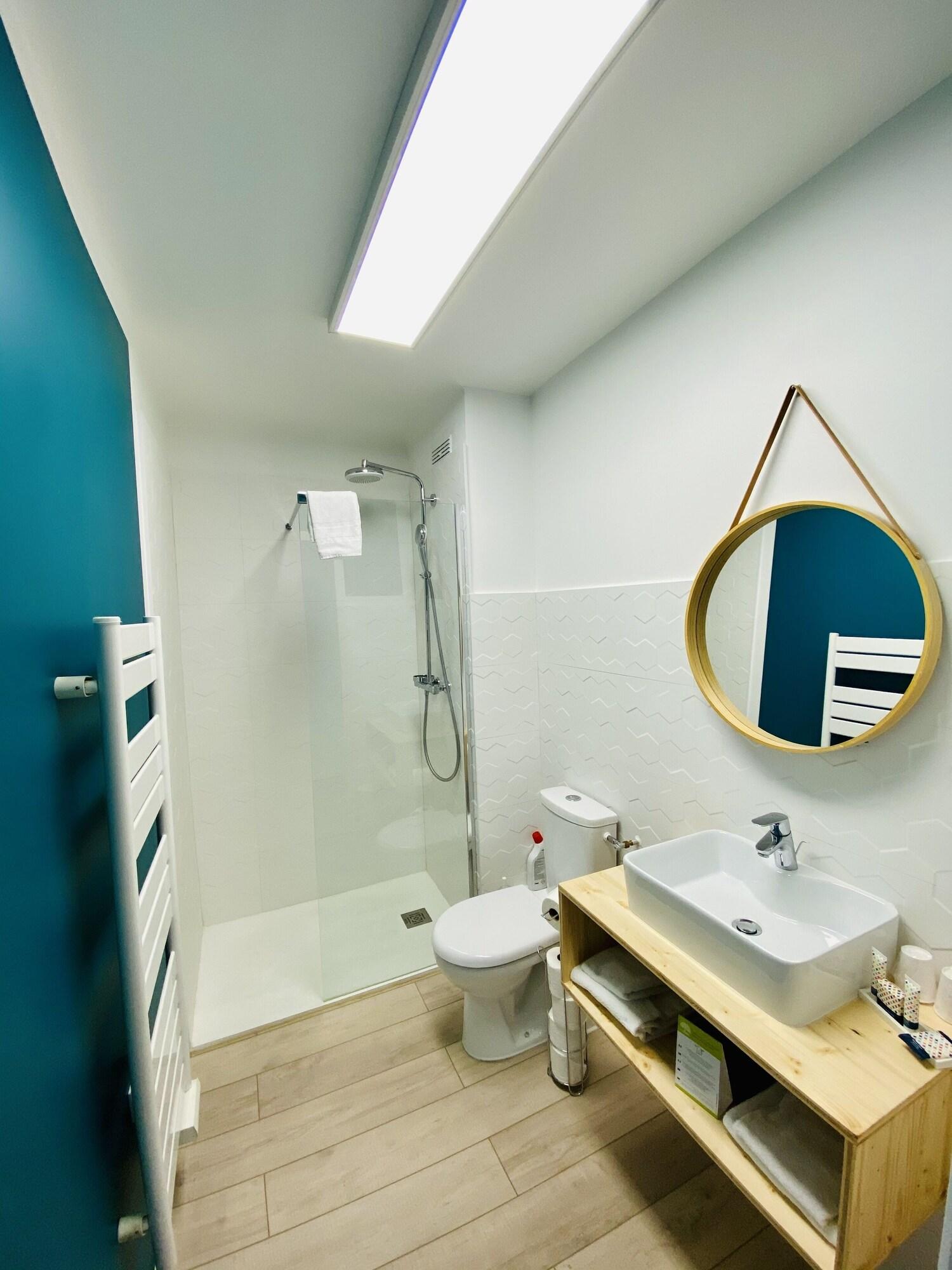 Studio Queen Size Bed