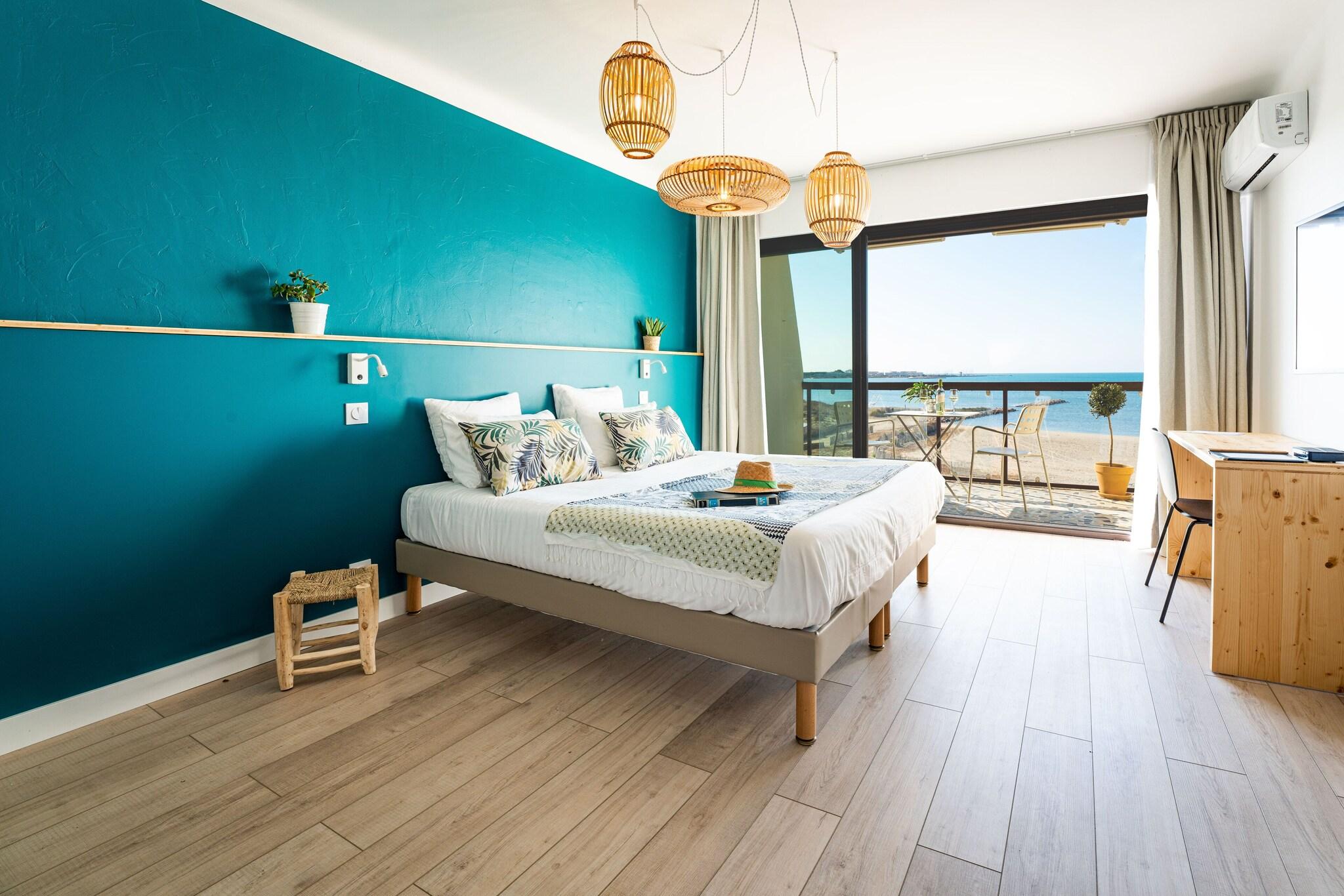 Studio Queen Size Bed