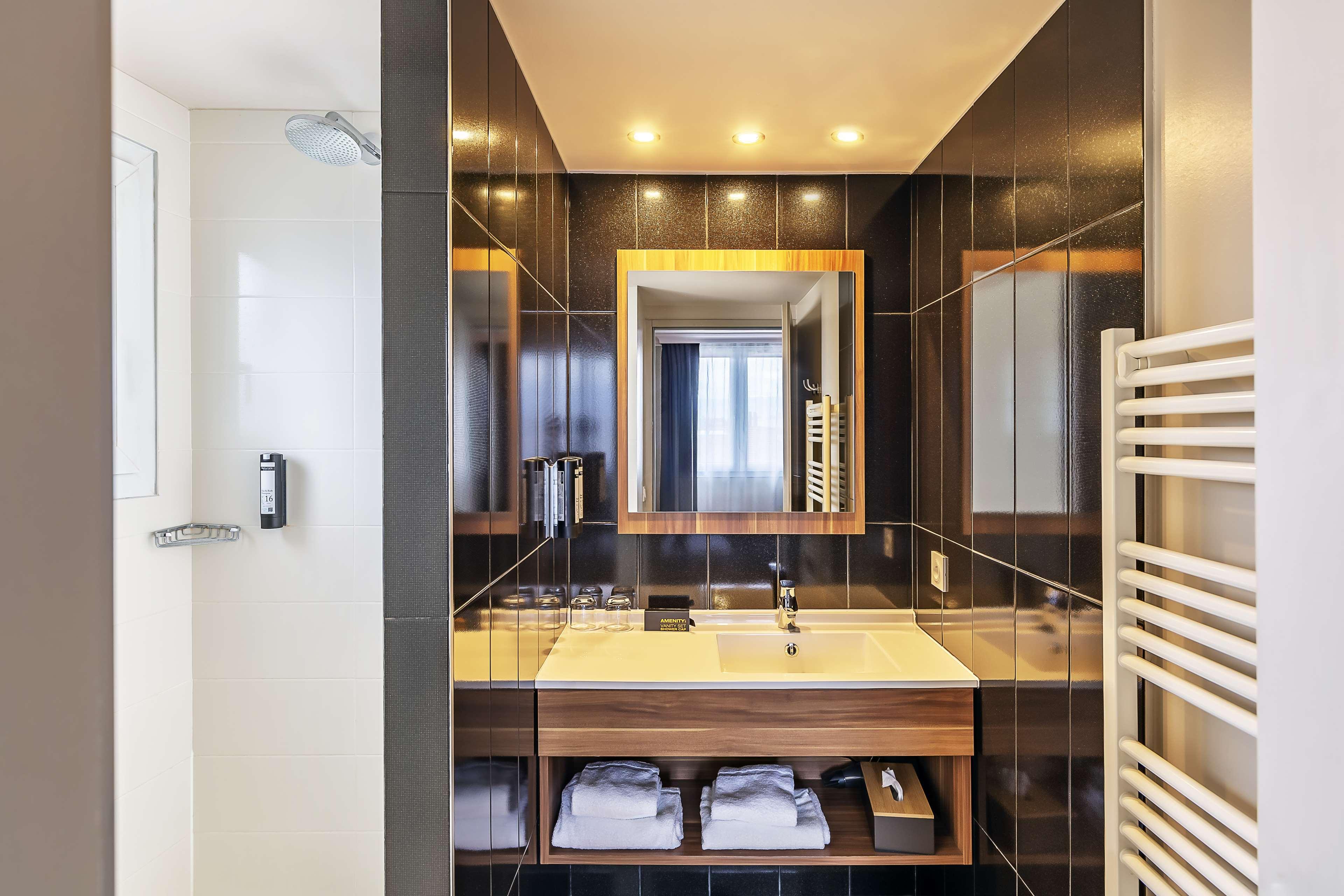 Double or Twin Standard