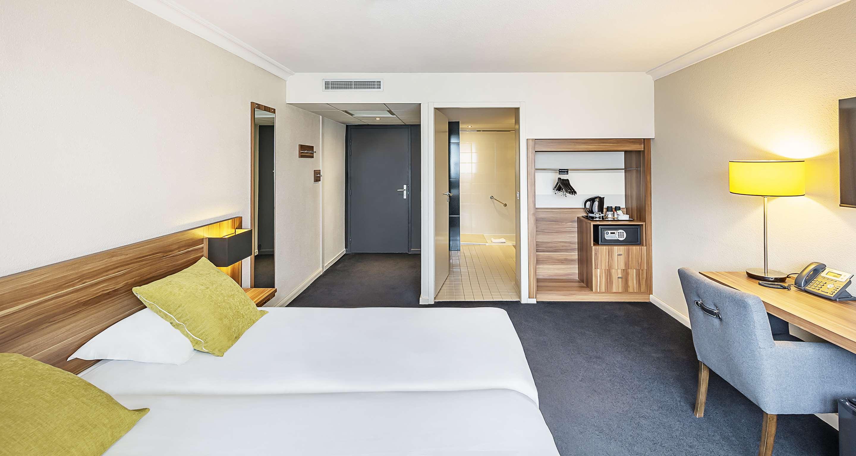 Double or Twin Standard