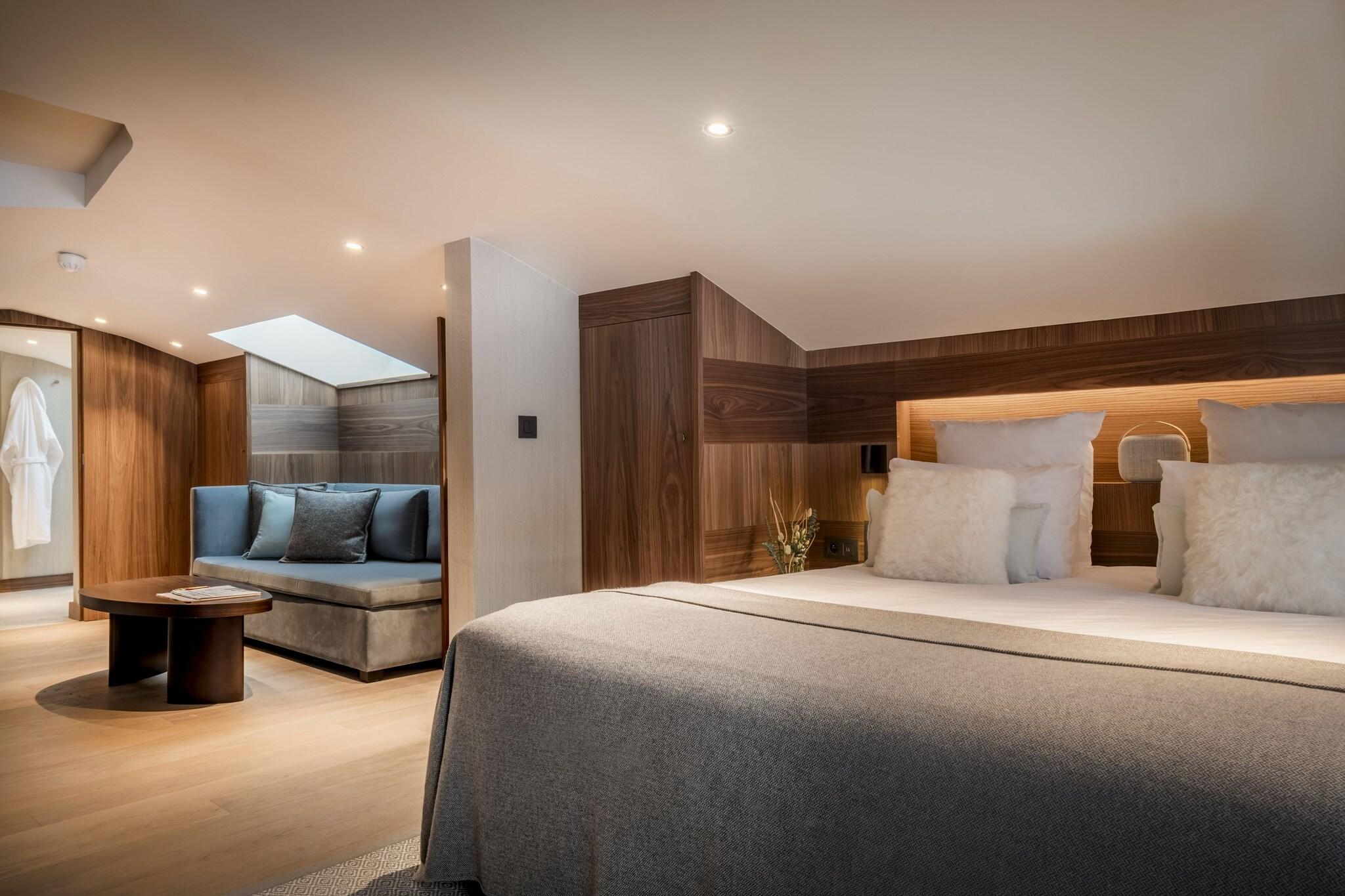 Suite Queen Size Bed