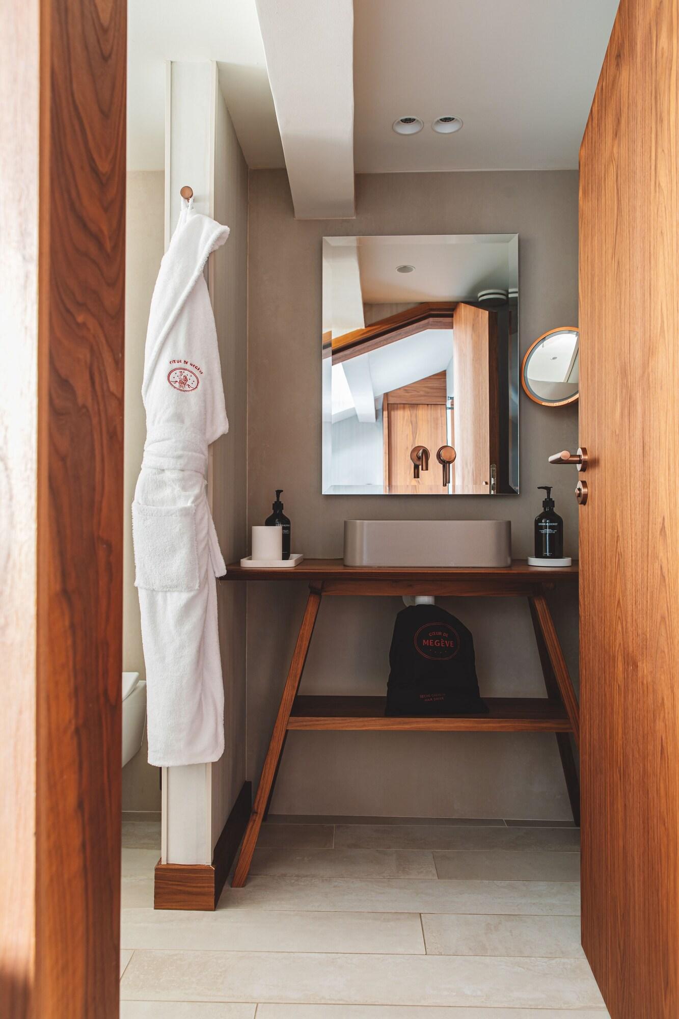 Single Queen Size Bed