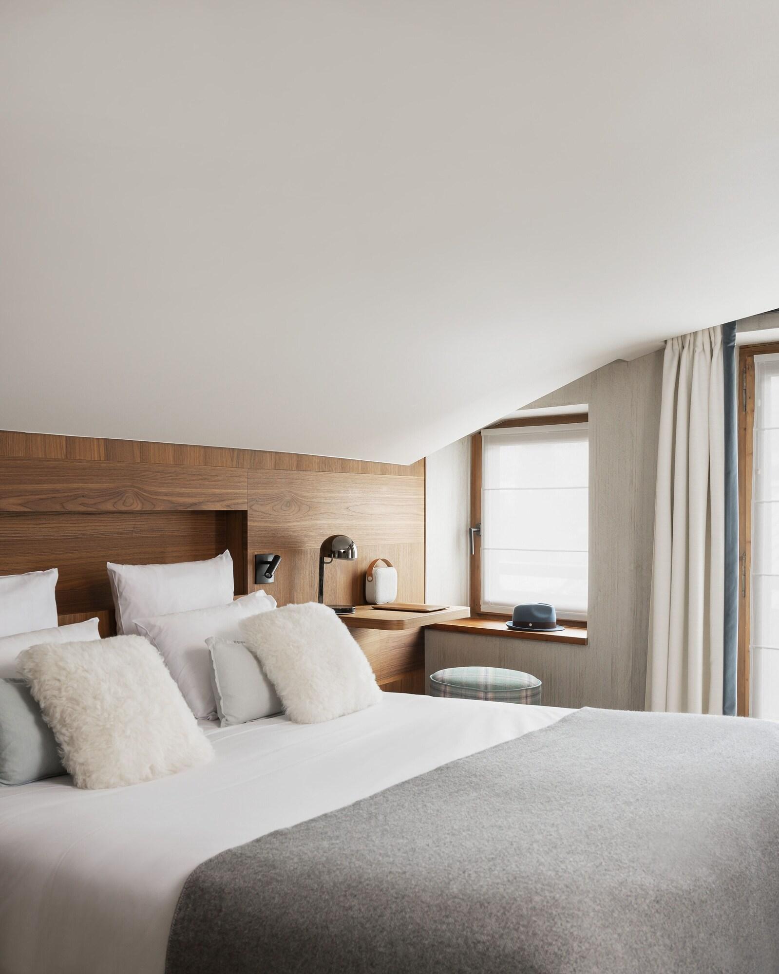 Suite Queen Size Bed