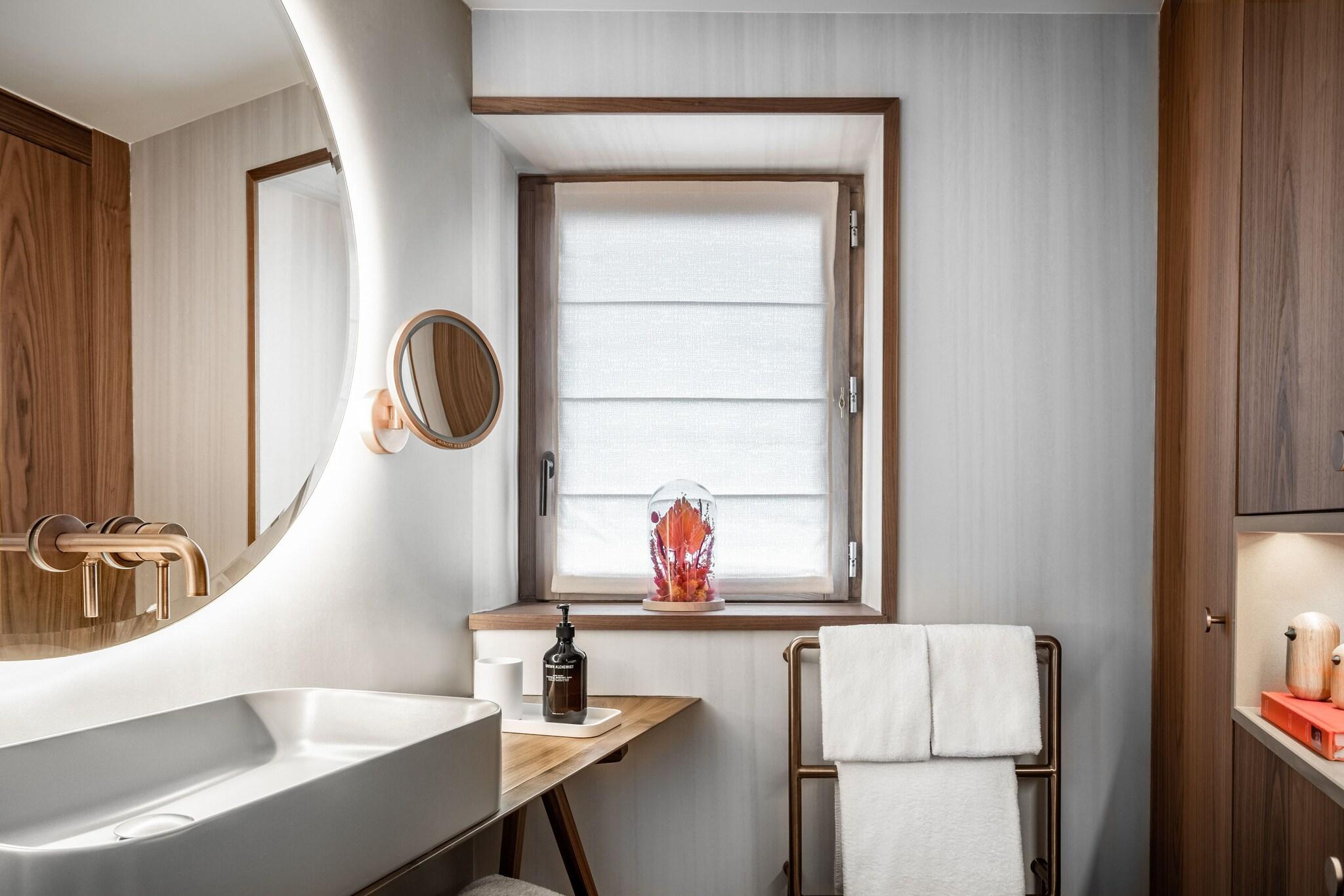 Double Superior King Bed