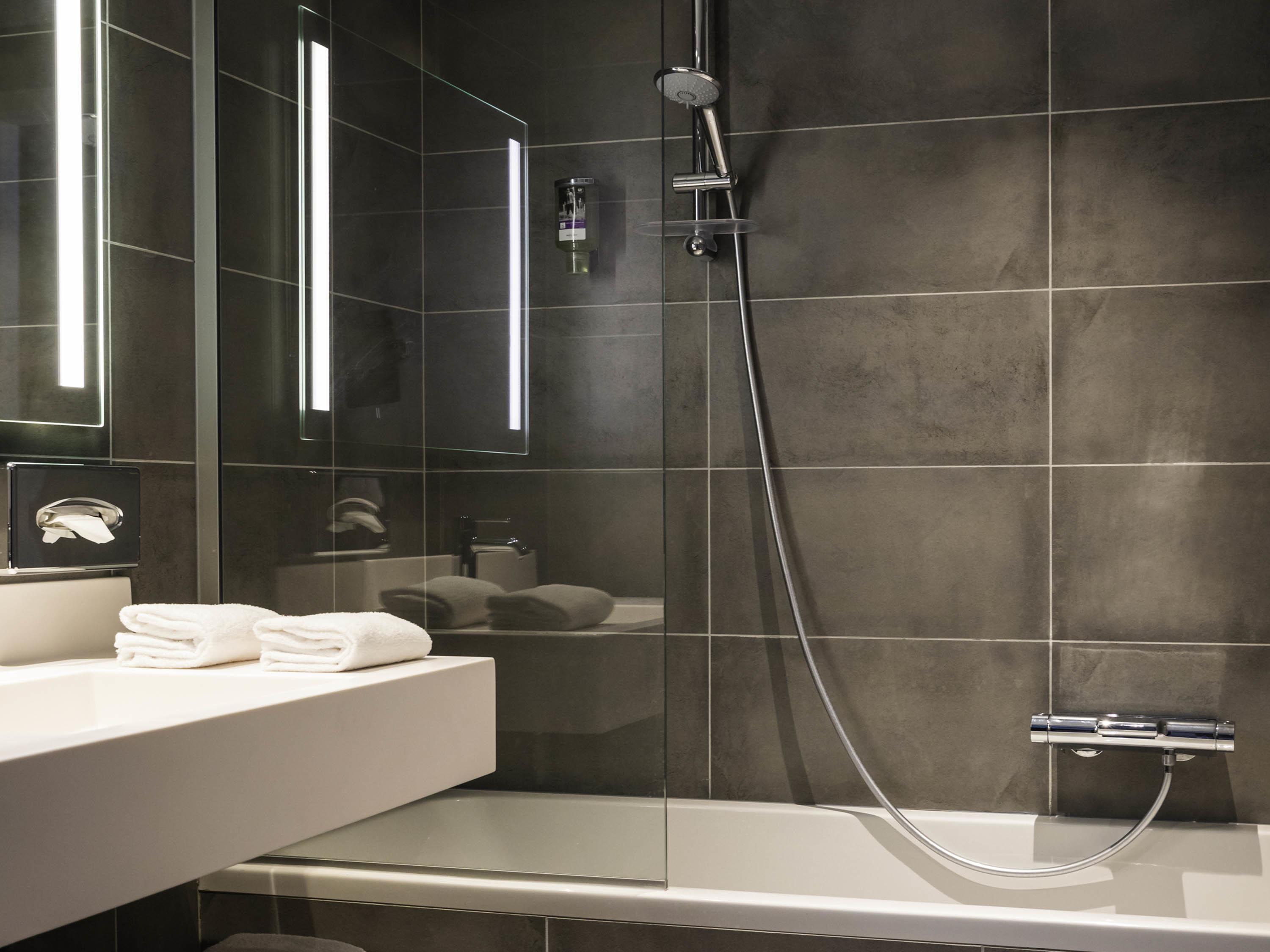 Double Classic Double Bed