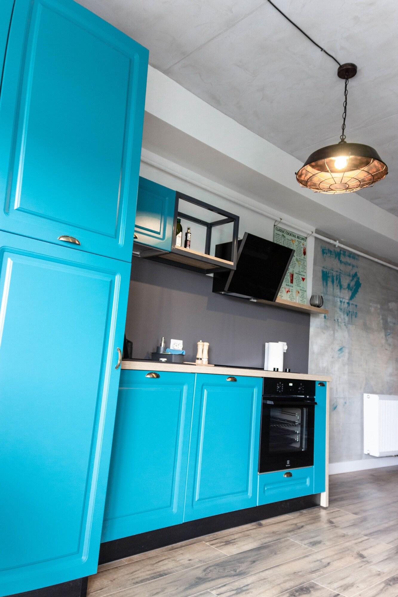 Apartment Queen Size Bed