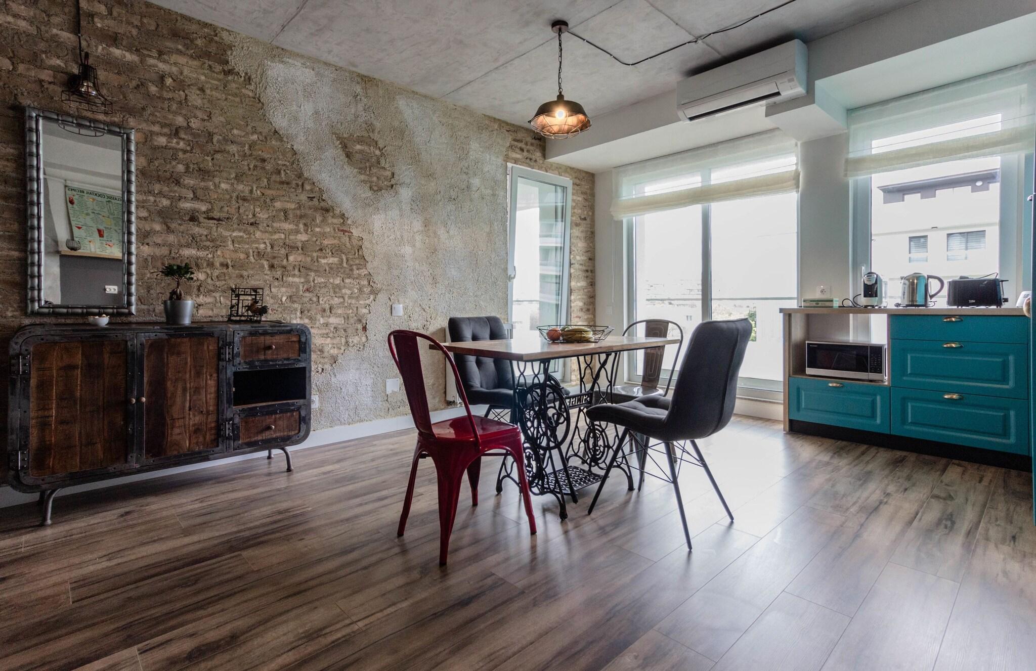 Apartment Queen Size Bed