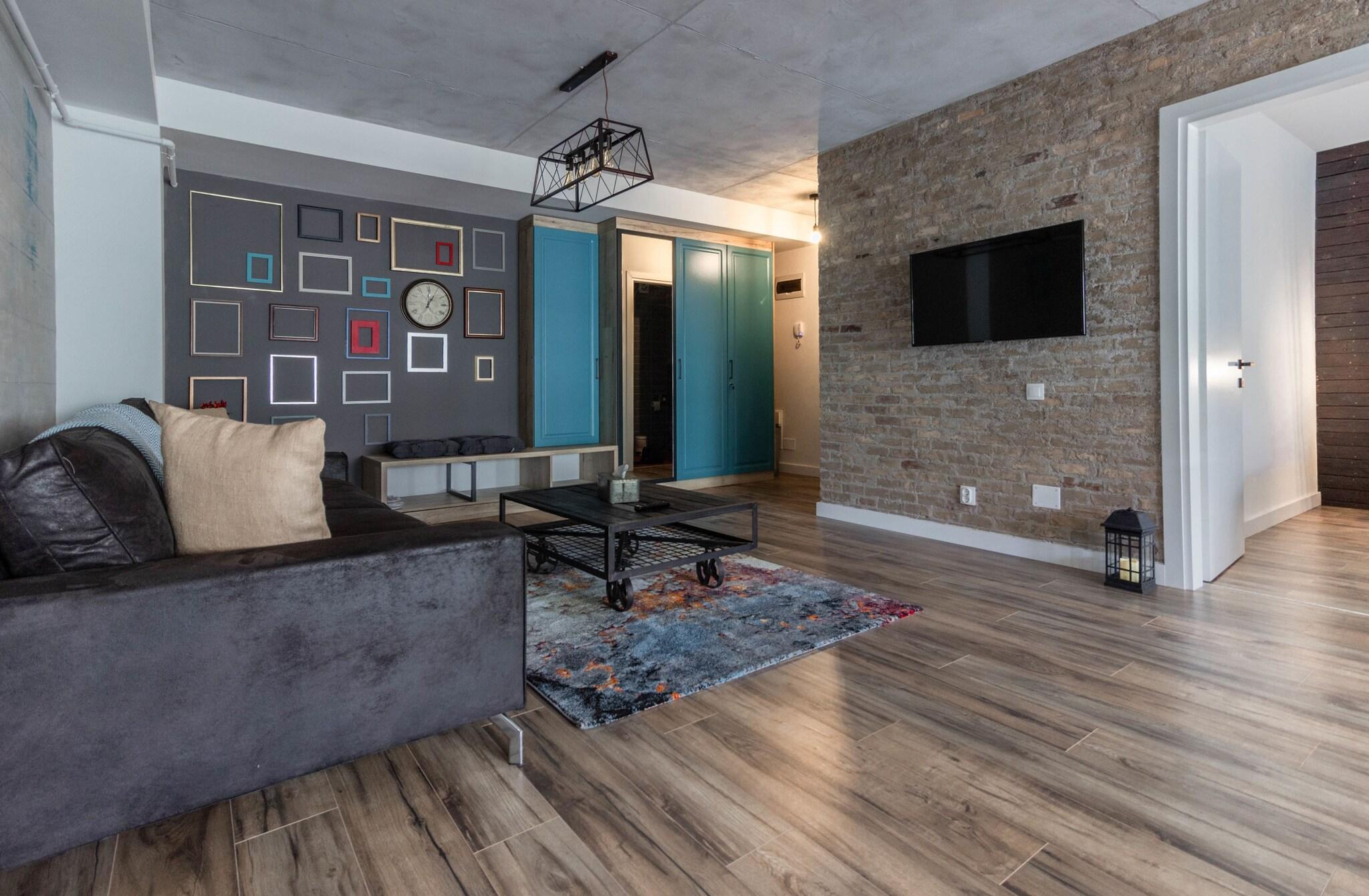 Apartment Queen Size Bed