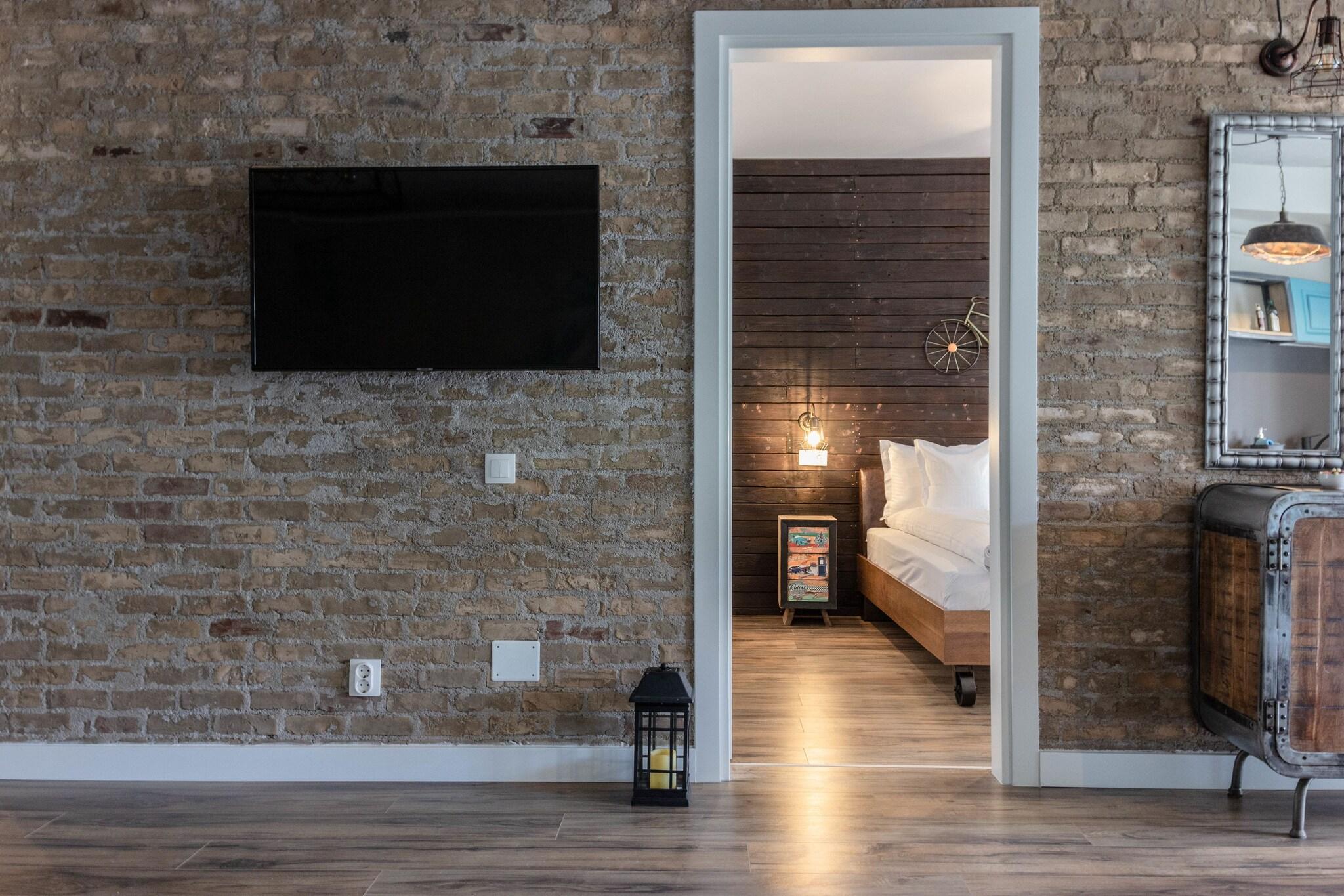 Apartment Queen Size Bed