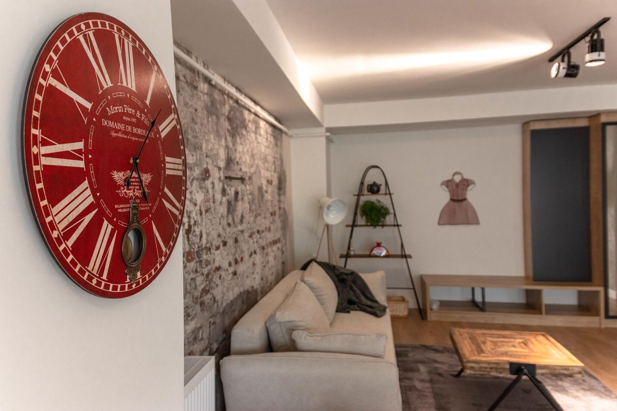 Apartment Queen Size Bed