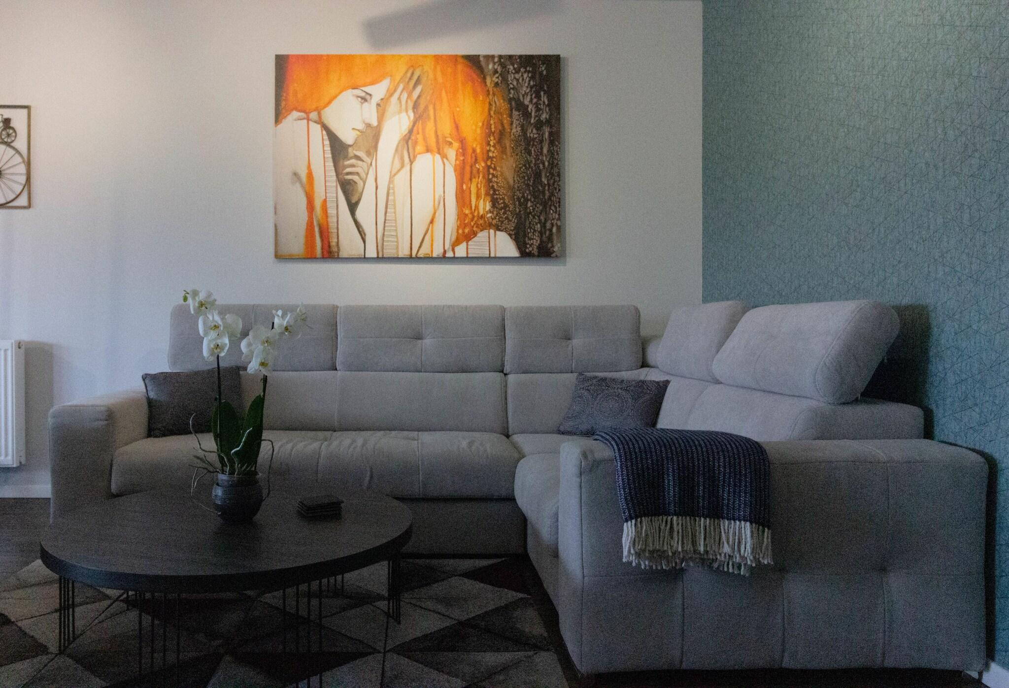 Apartment Business Queen Bed