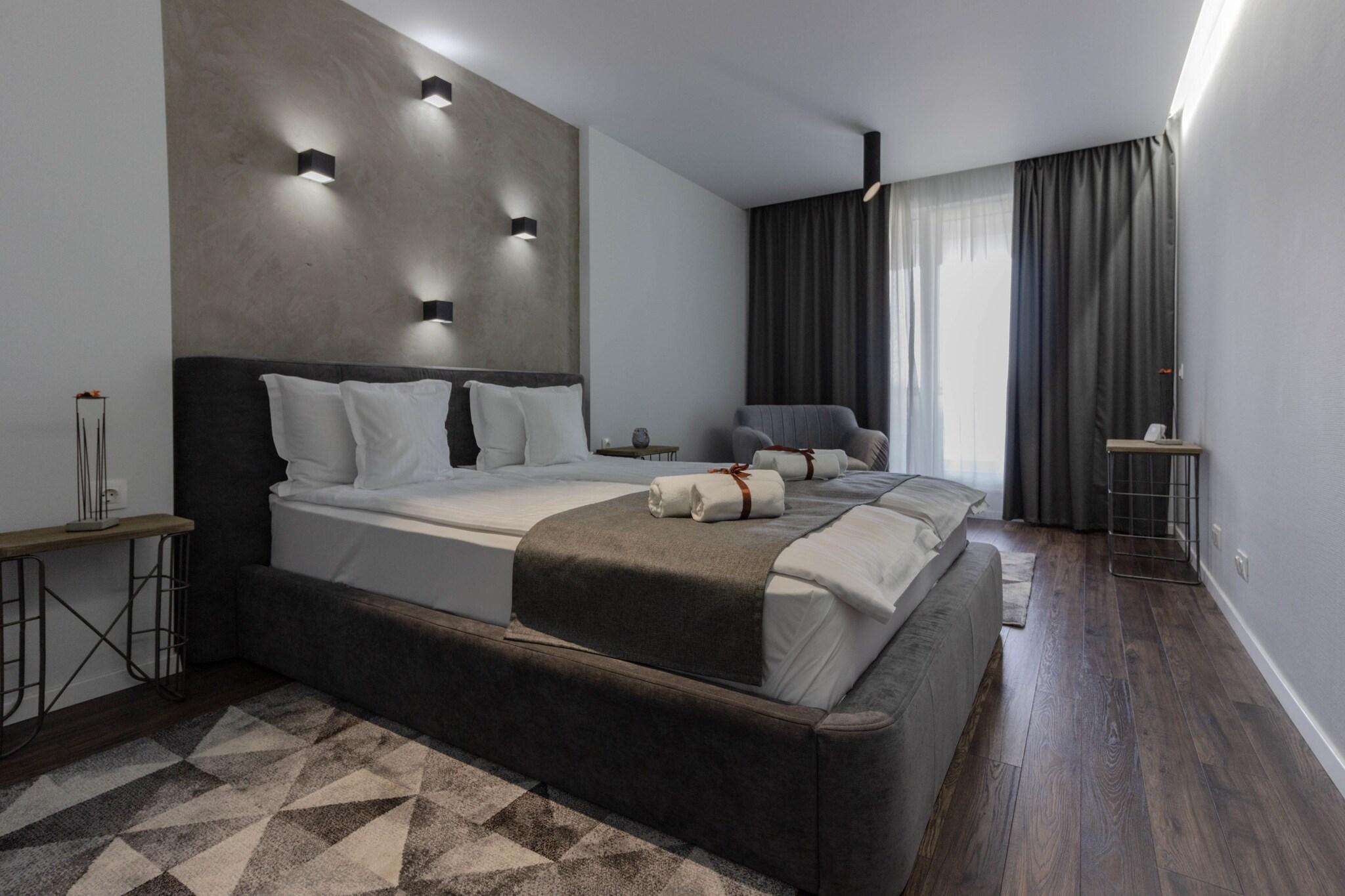 Apartment Business Queen Bed