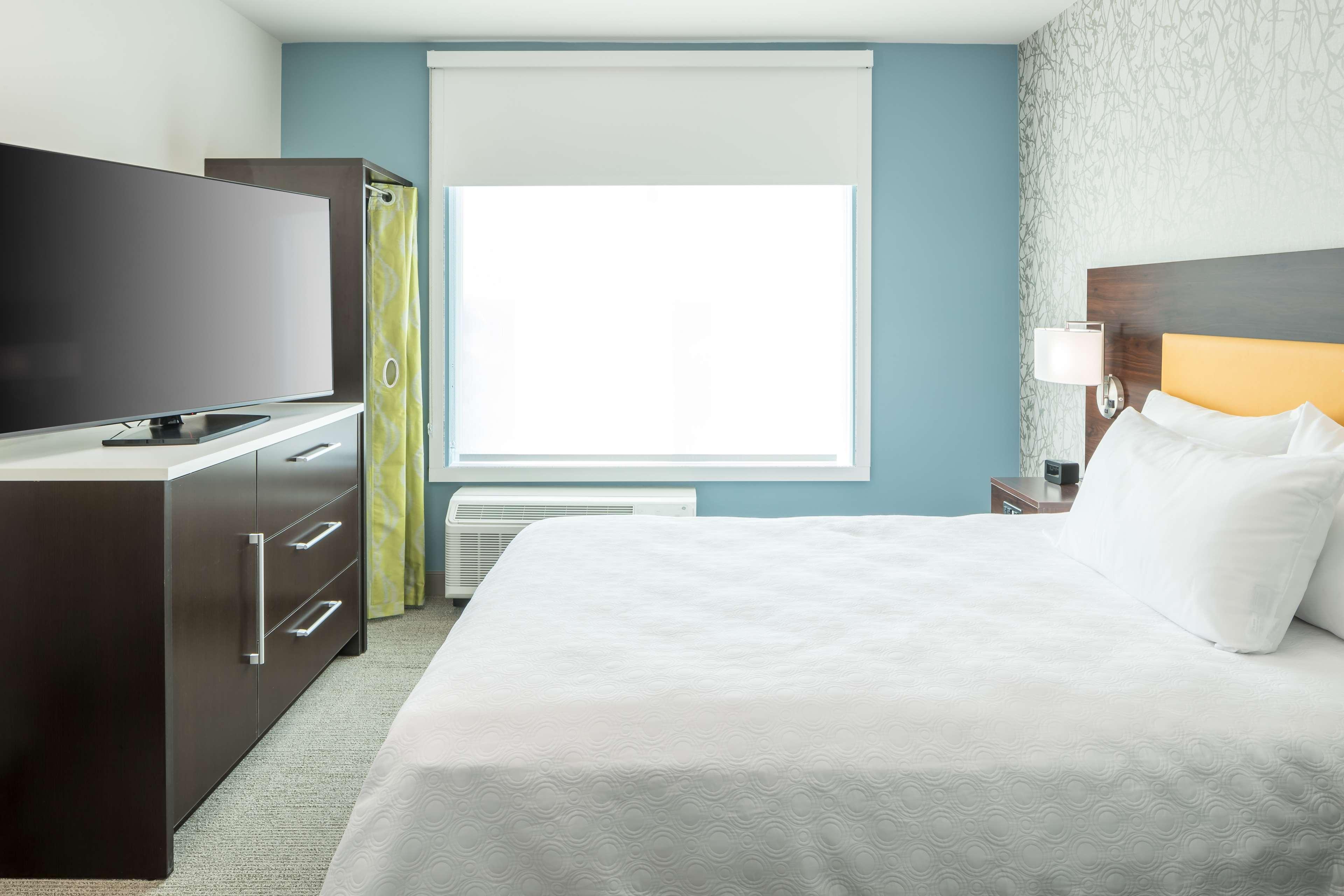 Suite Queen Bed Non Smoking