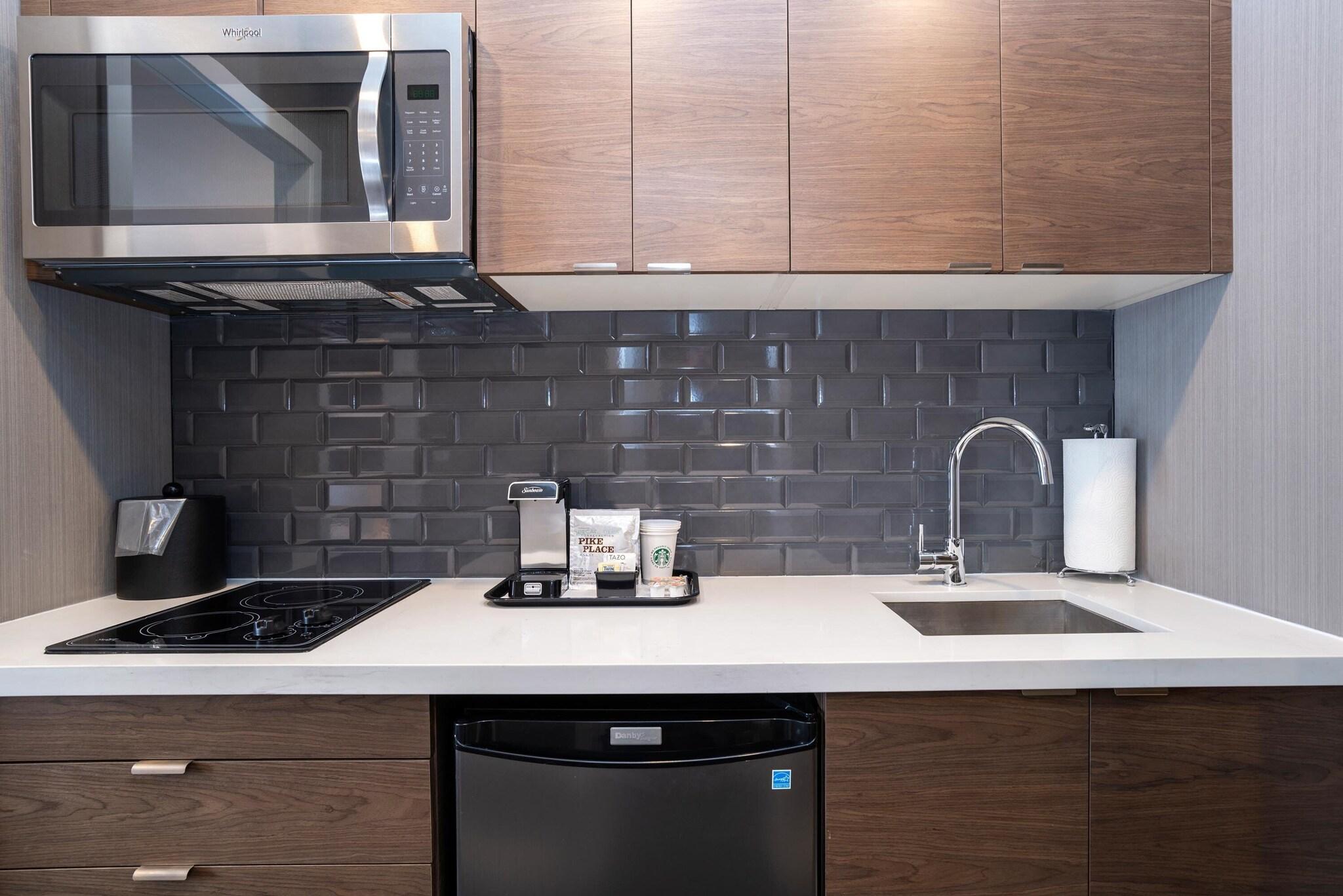 Suite with Kitchenette