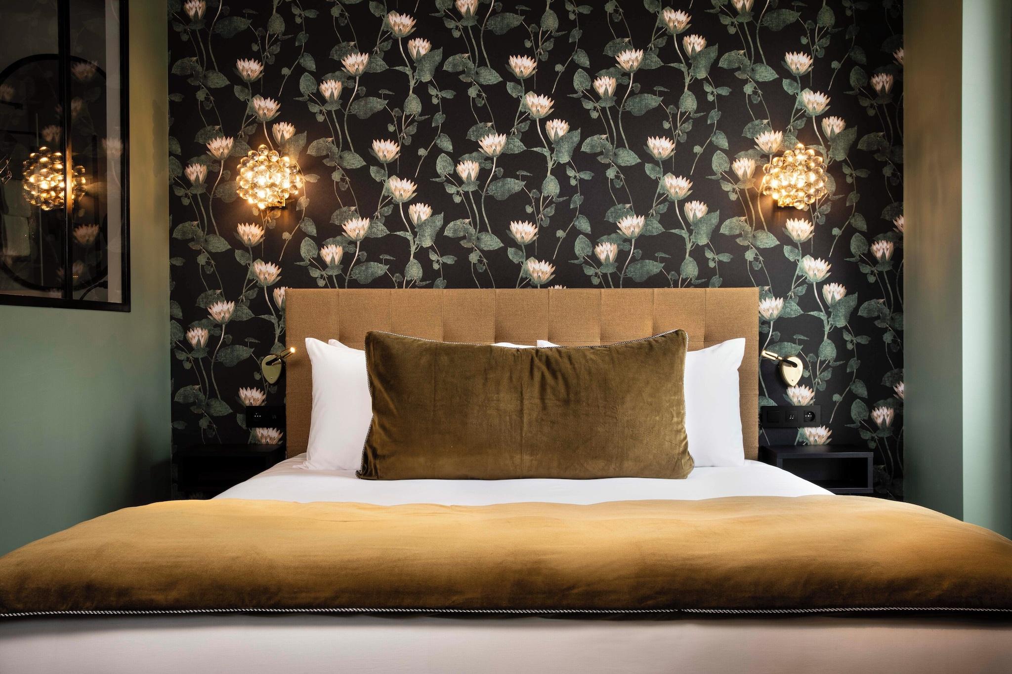 Studio Deluxe King Bed